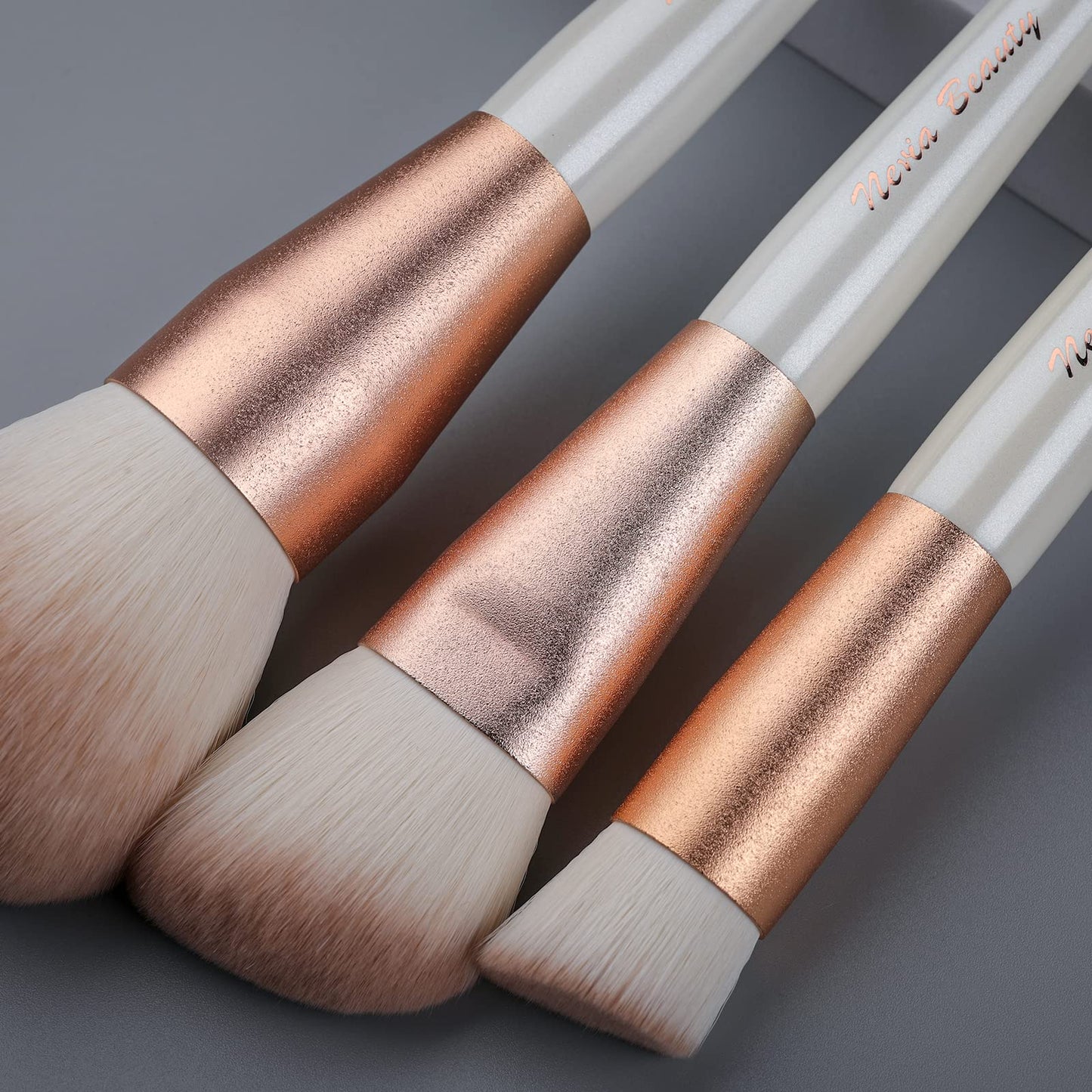 Makeup Brushes Set, EVRCHGIEA 12pcs Premium Eye Shadow, Eyebrows, Eyeliner, Concealer, Lip Liner?Foundation Makeup Brush White Travel Makeup