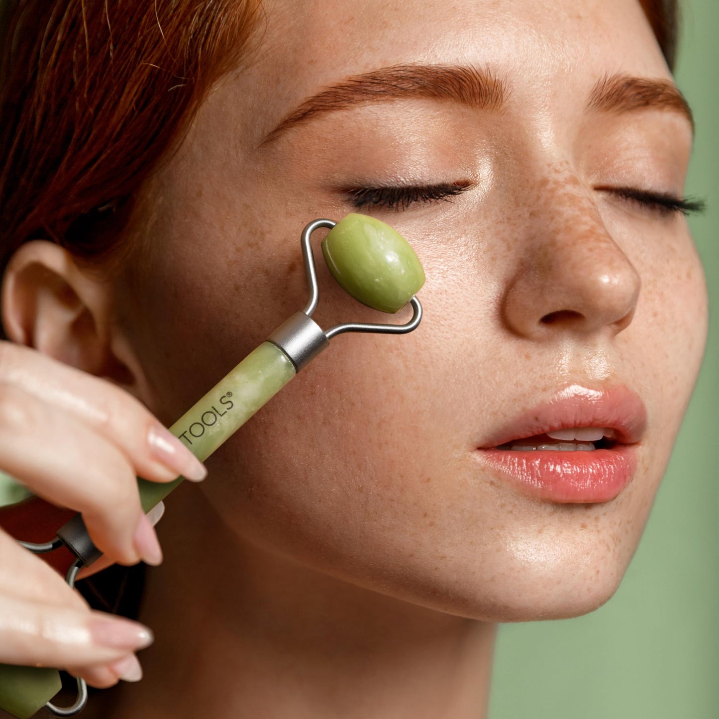 Ecotools Jade Face & Under Eye Roller For Smoothing & De-Puffing