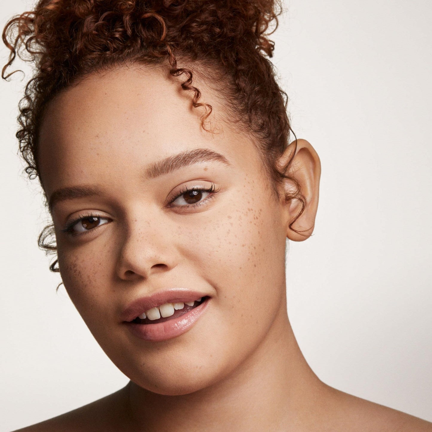 Fenty Beauty by Rihanna Eaze Drop Stick Blur + Smooth Tint Stick Foundation 7