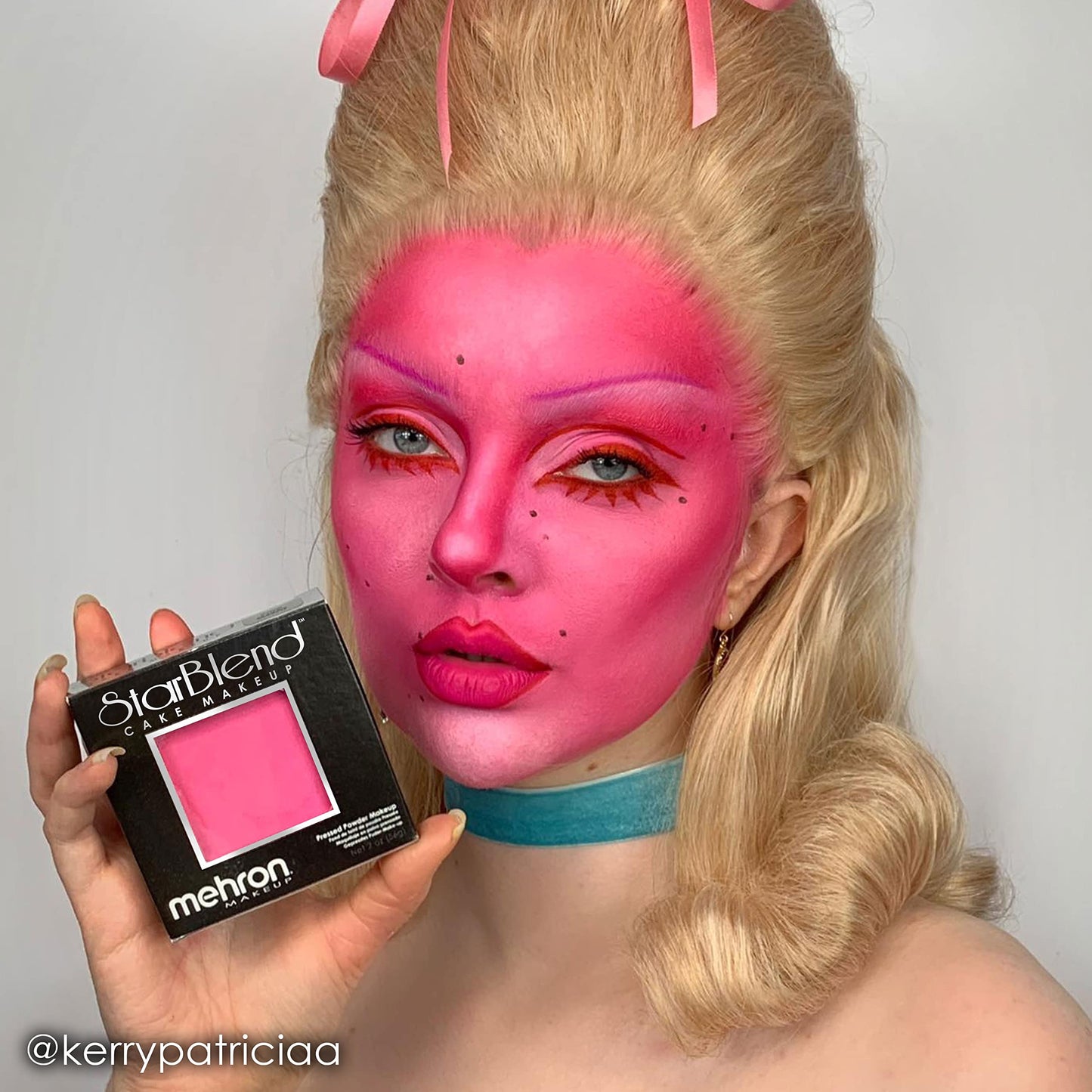 Mehron Makeup StarBlend Cake Makeup | Wet/Dry Pressed Powder | Powder Foundation | Pink Face Paint & Body Paint 2 oz (56g)