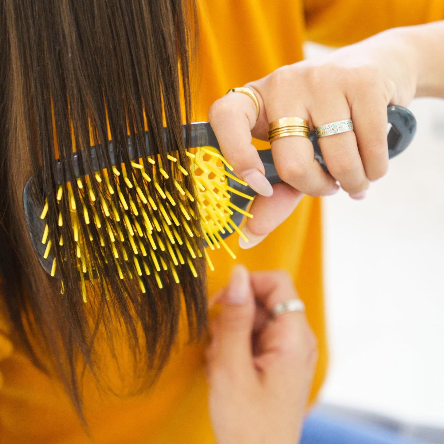 FHI Heat UNbrush Detangling Brush for Pain-Free Brushing on All Wet or Dry Hair Types - Durable DuoFlex Anti-Static Bristles, Lightweight Handle