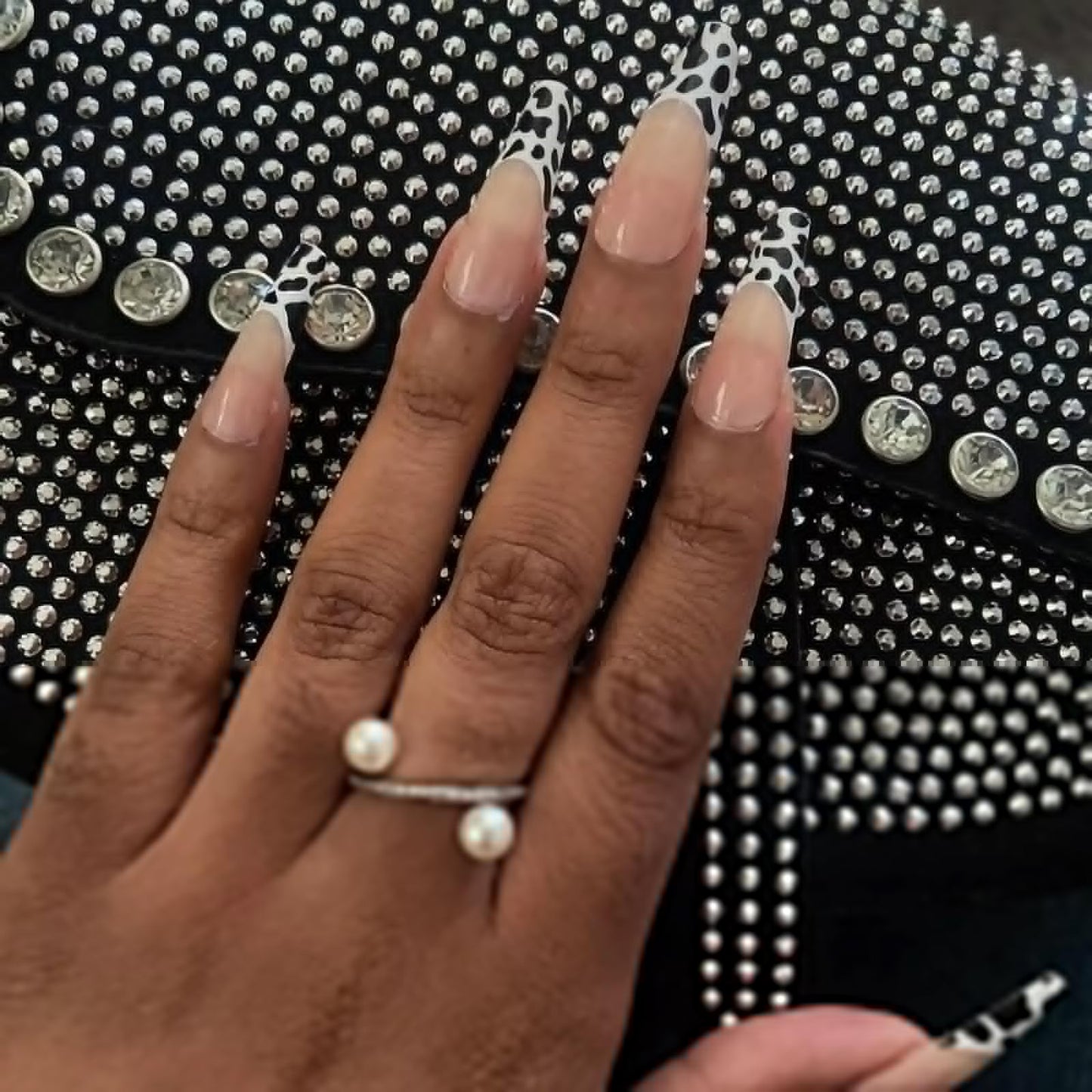 MISUD Press on Nails - Long Coffin Fake Nails with Cow Print, Acrylic French Tip Design 24 pcs