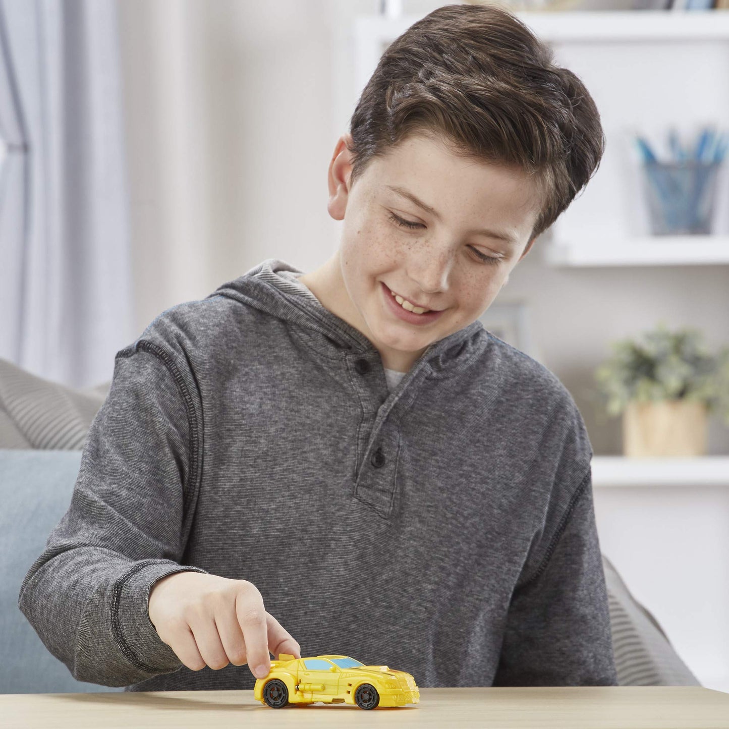 Transformers TRA CYBERVERSE 1 Step Bumblebee