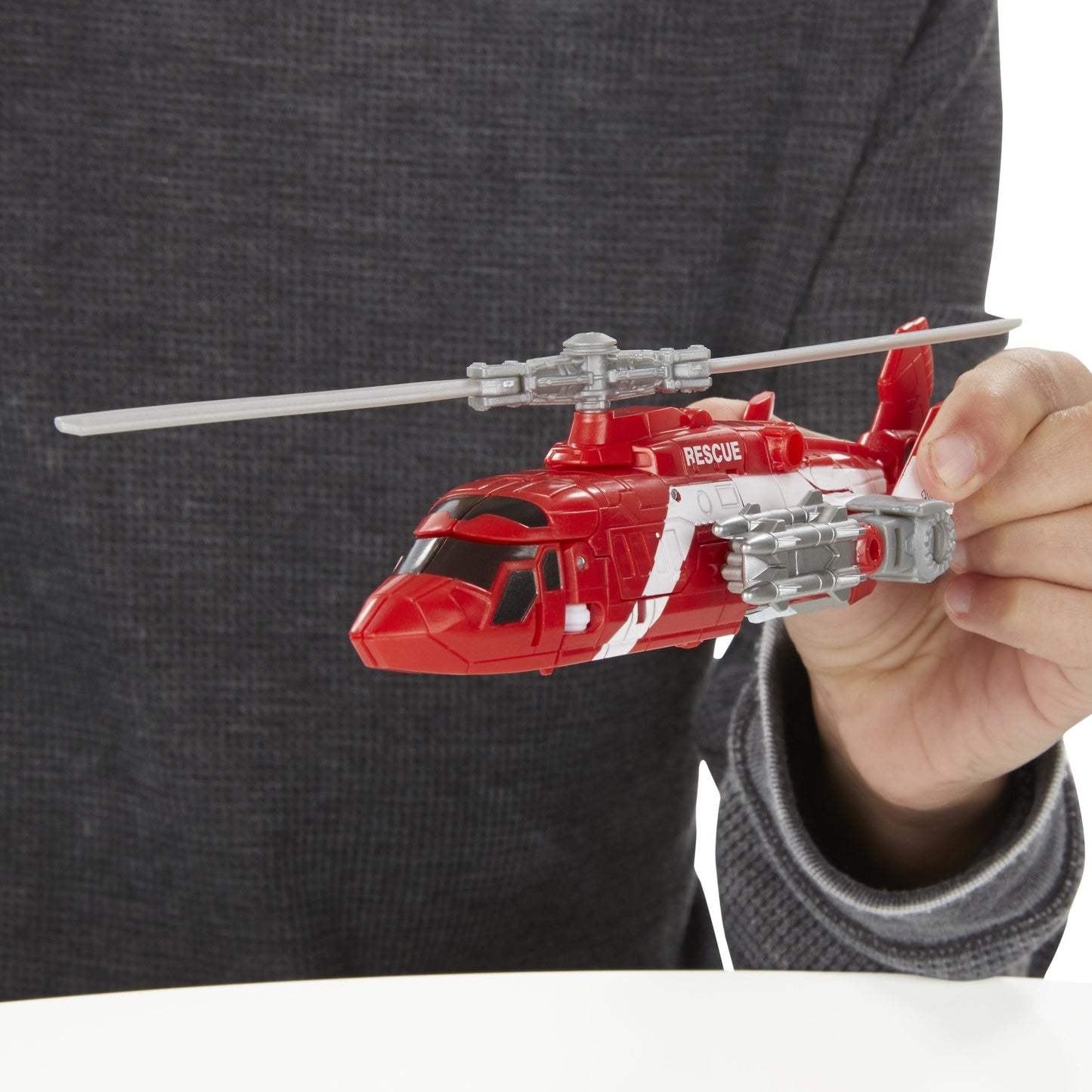 Transformers Generations Combiner Wars Deluxe Class Protectobot Blades Figure