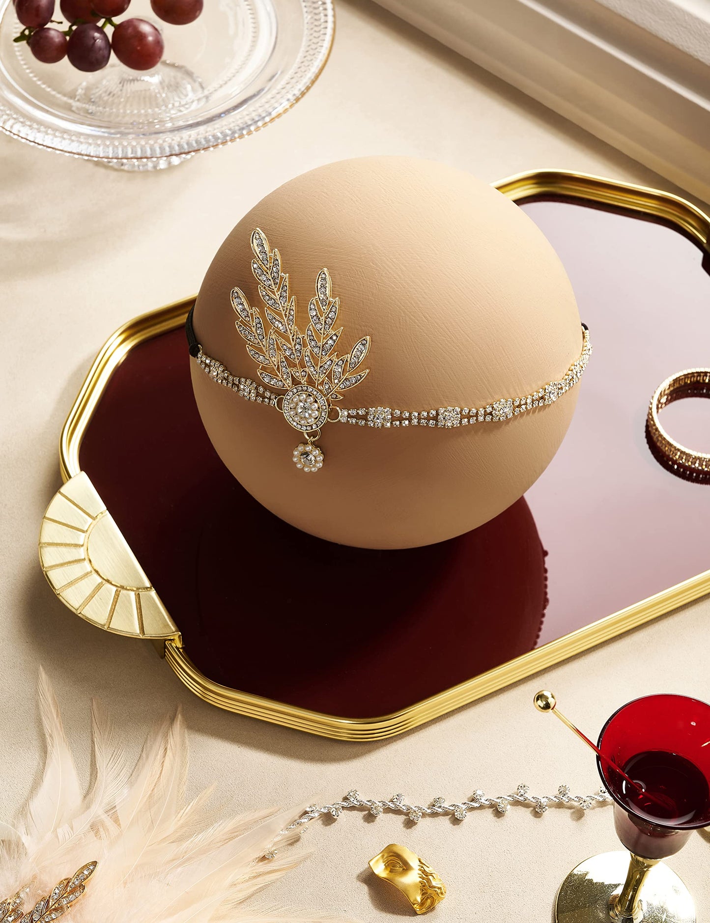 BABEYOND Art Deco 1920's Flapper Great Gatsby Inspired Leaf Medallion Pearl Headpiece Headband Gold