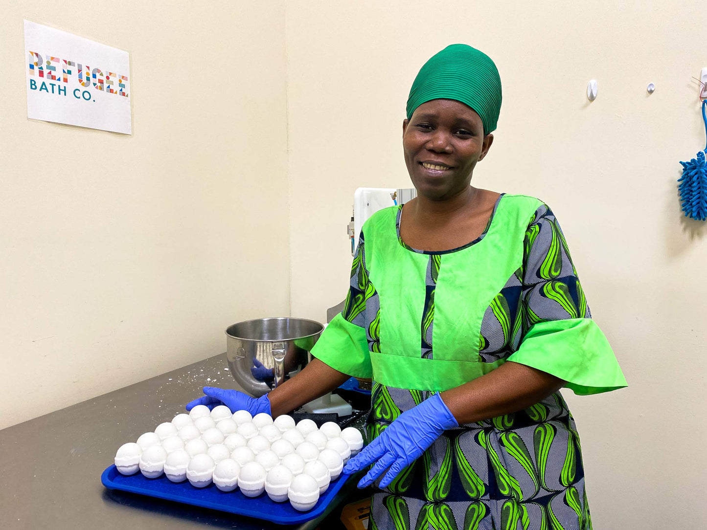 Color-Free Bath Bombs 7 Pack | 2.5 oz. Each | Cocoa Butter and Plant-Based Ingredients with No Dyes of Any Kind | Support Refugee Employment in USA…