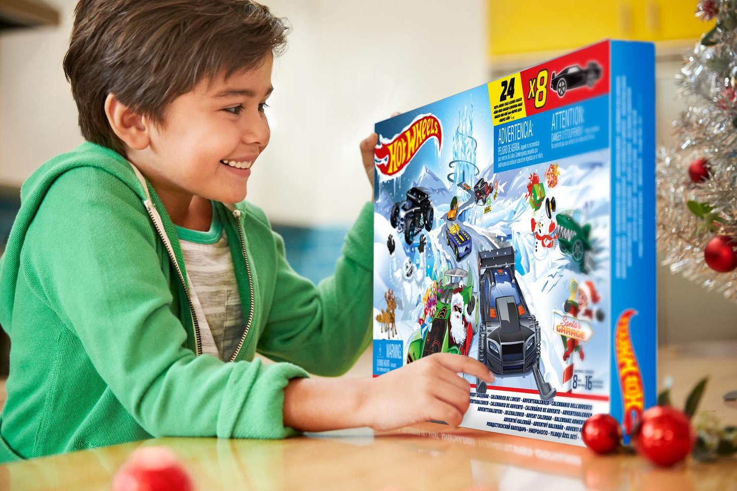 Hot Wheels Advent Calendar 24 Day Holiday Surprises with Cars and Accessories Ages 3 and Older