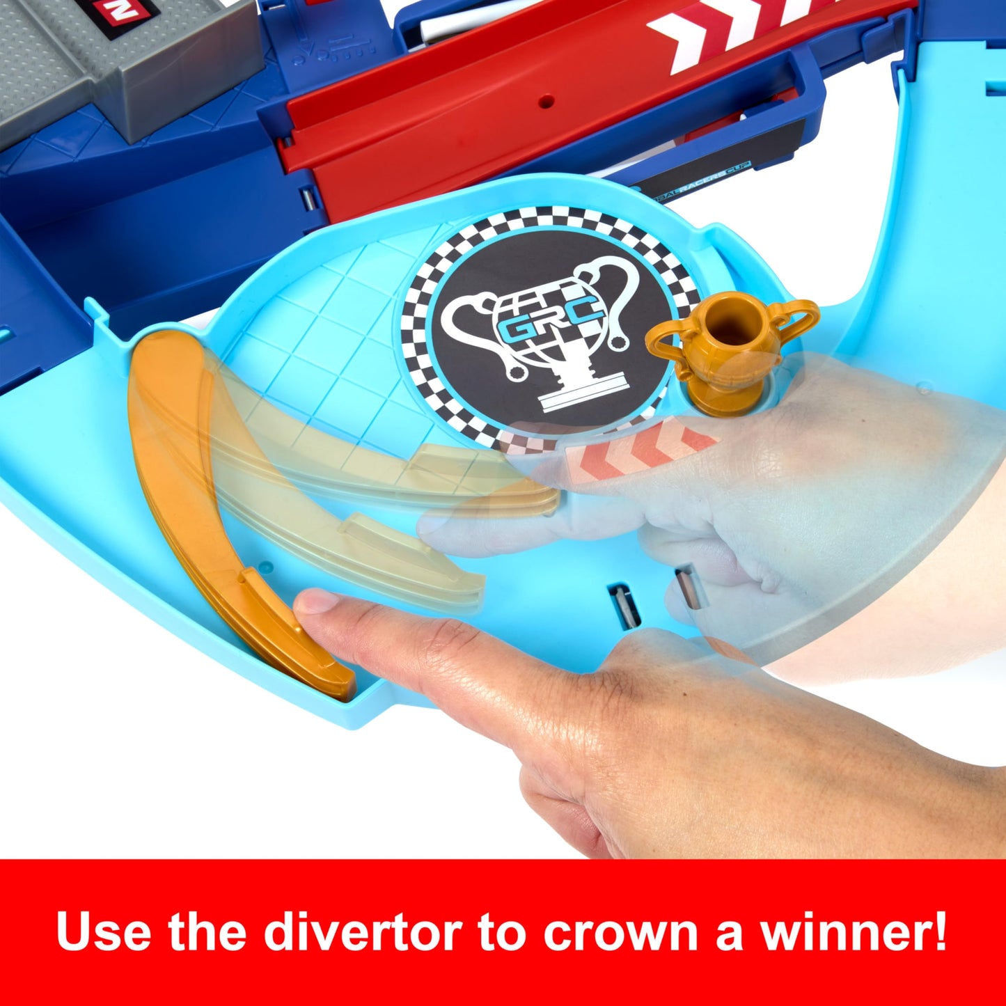 Mattel Disney and Pixar Cars Playset with 2 Toy Cars, Lightning McQueen & Francesco Bernoulli, GRC Jumping Raceway Track Set with Booster