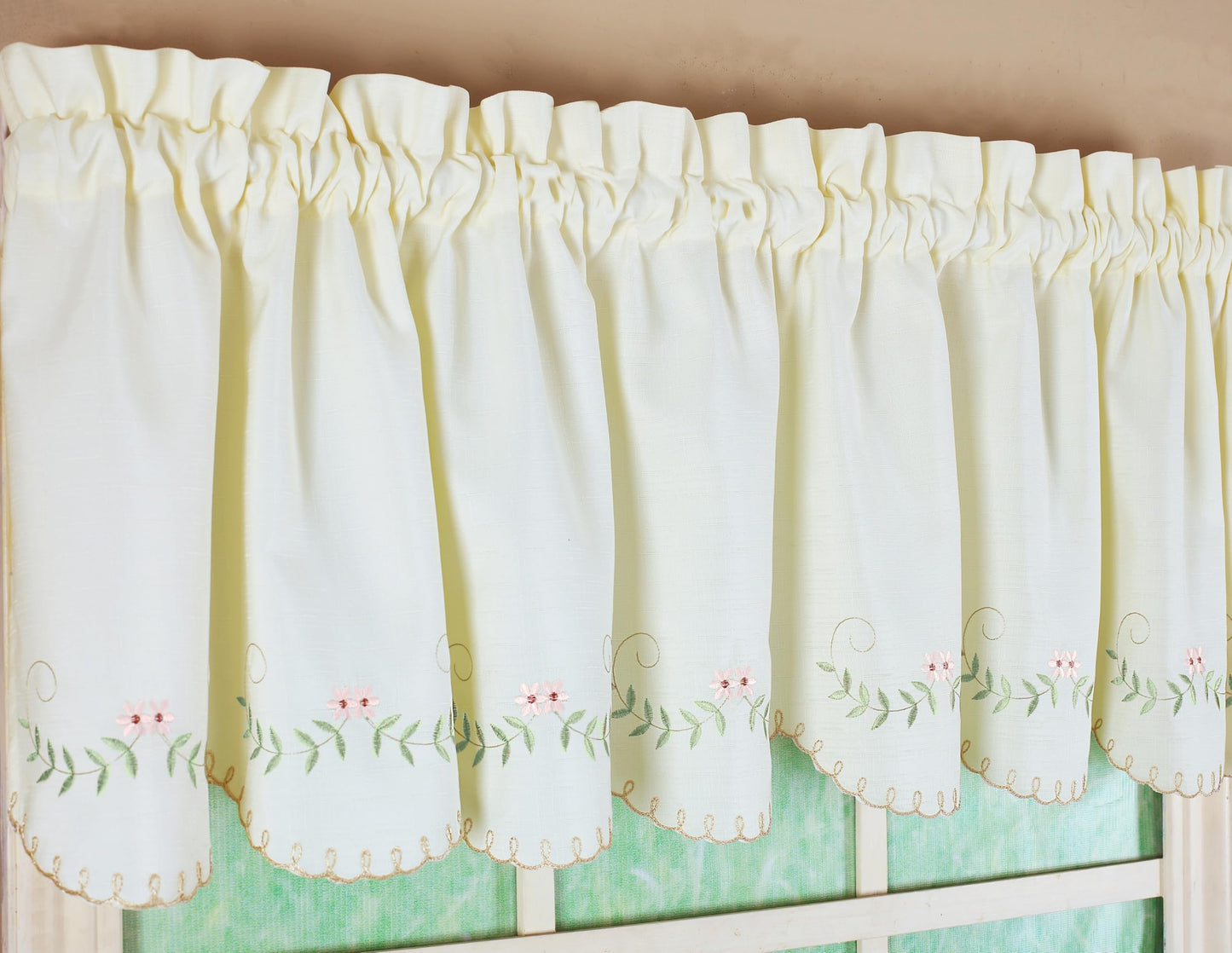 Today's Curtain, Forget-Me-Not Shower Curtain, Ecru/Rose, 70" W x 72" L, with Valance