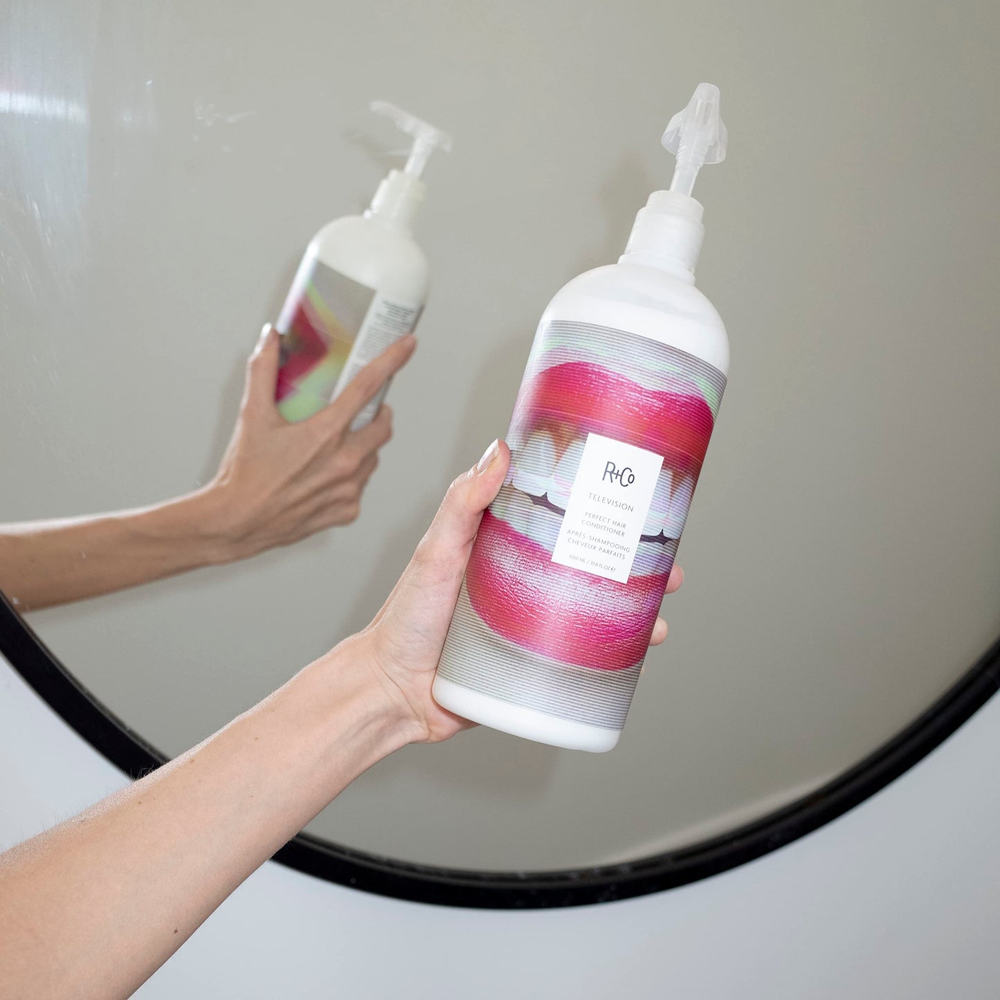 R+Co Television Perfect Hair Conditioner 1000 ml / 33.8 oz