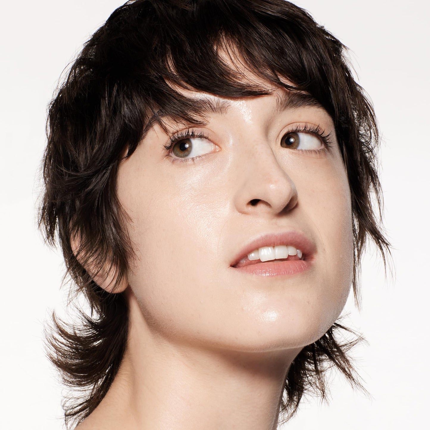 Shiseido RevitalEssence Skin Glow Foundation SPF 30, 140 Porcelain - Buildable, Medium Coverage - 24-HR Hydration & 12-HR Wear - Transfer, Crease