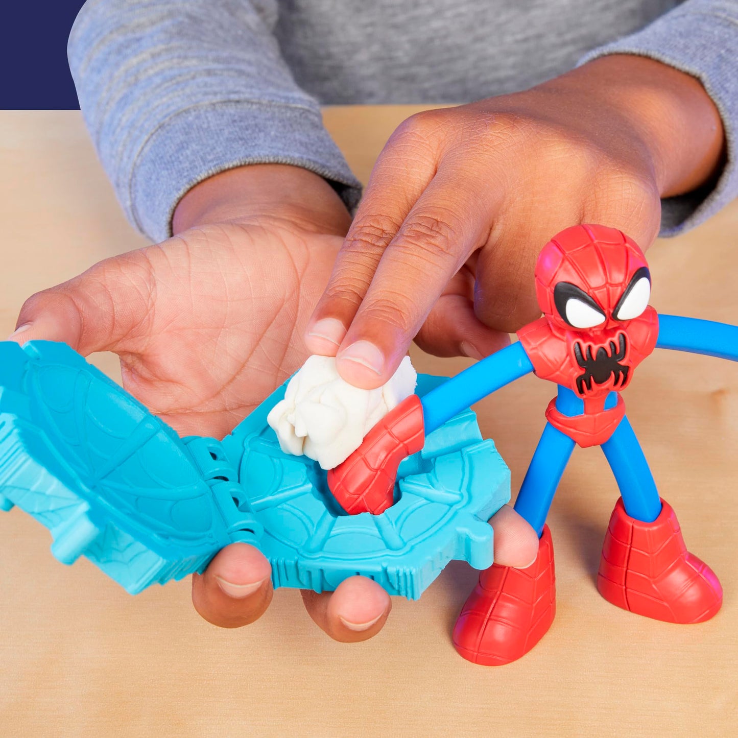 Play-Doh Marvel Spider-Man Launch & Slice Battle Playset with 2 Bendy Action Figures and 7 Accessories, Imagination Toys for Boys & Girls 4 Years & Up