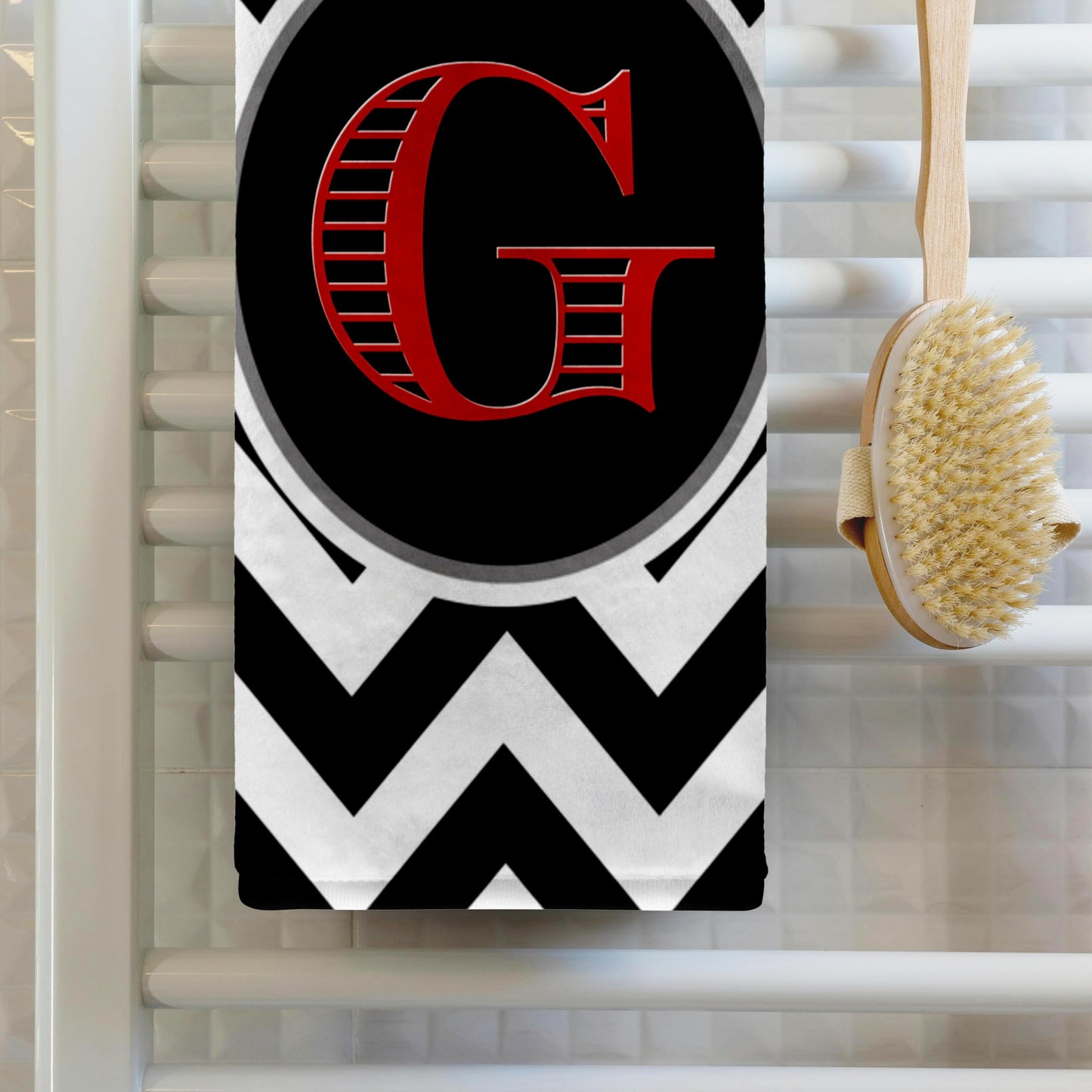 3D Rose Black and White Chevron Monogram Red Initial G Hand Towel, 15" x 22", Multicolor