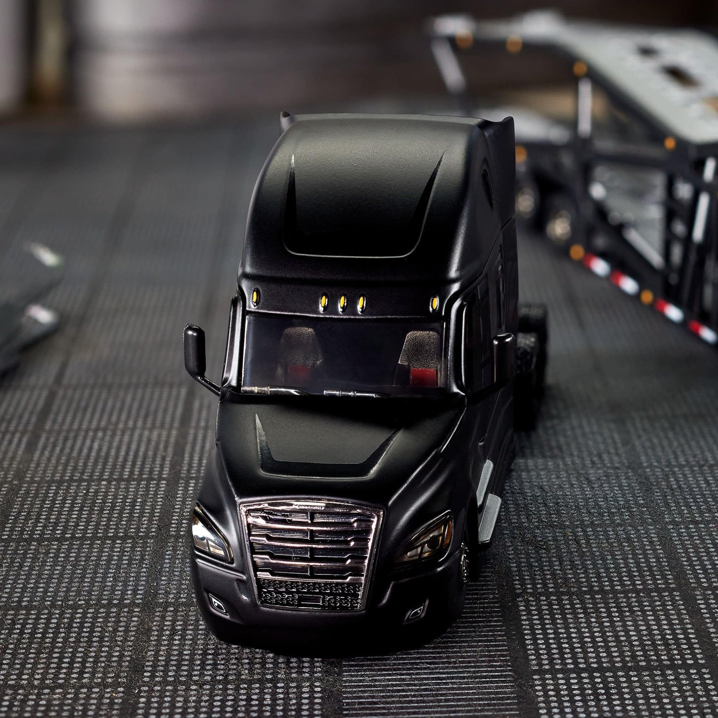 Hot Wheels Freightliner Cascadia Elite 64 Collectors