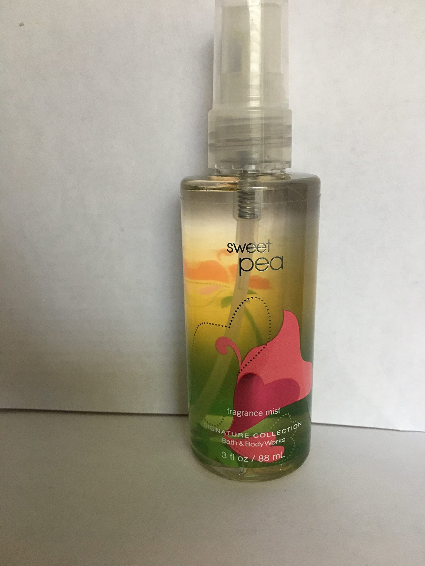 Bath & Body Works Travel Size Sweet Pea Fragrance Mist (3 fl oz)