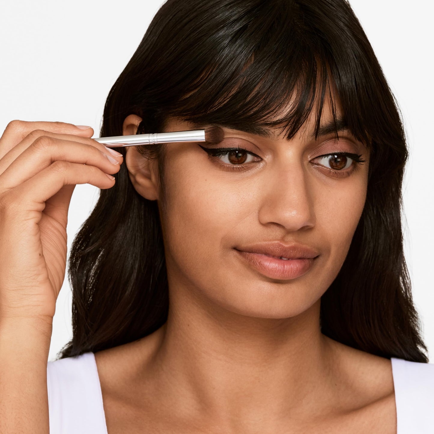 Clinique Eye Shadow Blending Brush for Lid + Brow Bone | Buildable Coverage