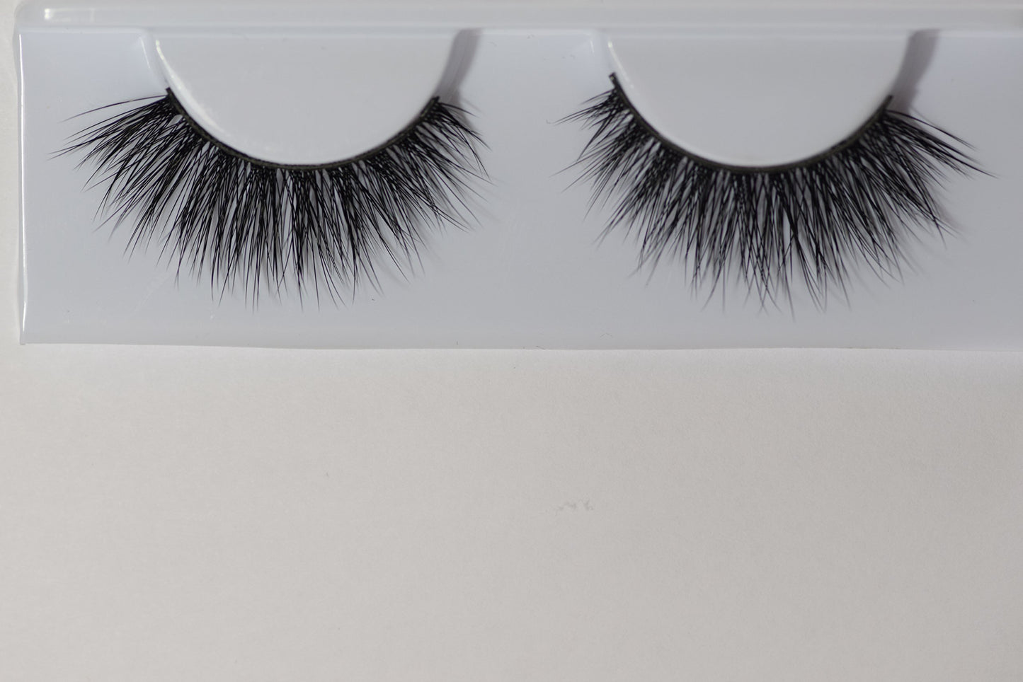 "4 Pairs" Miss 3D Volume Lash M301