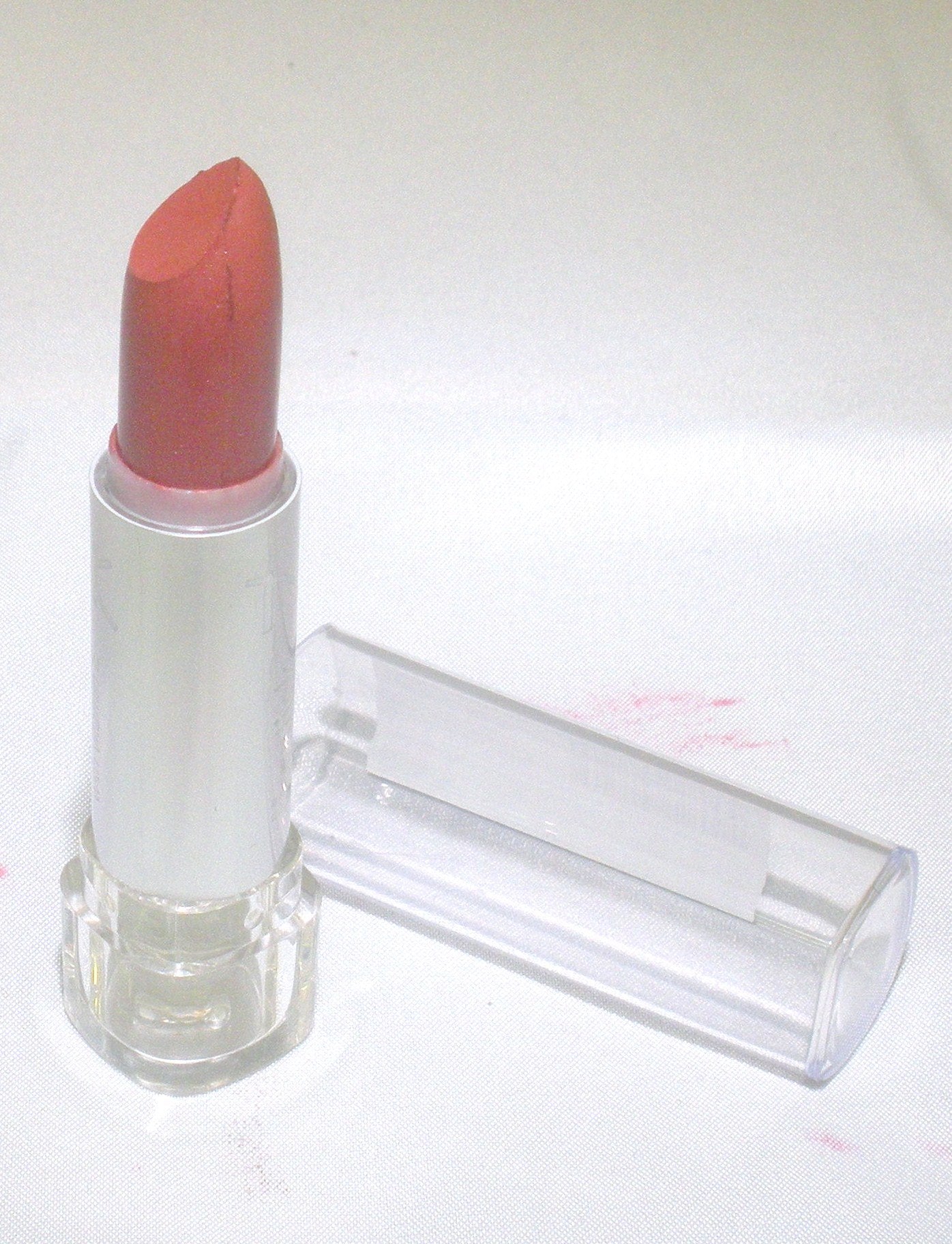 NICKA K LIPSTICK WITH VITAMIN E BEACH FUCHSIA #800