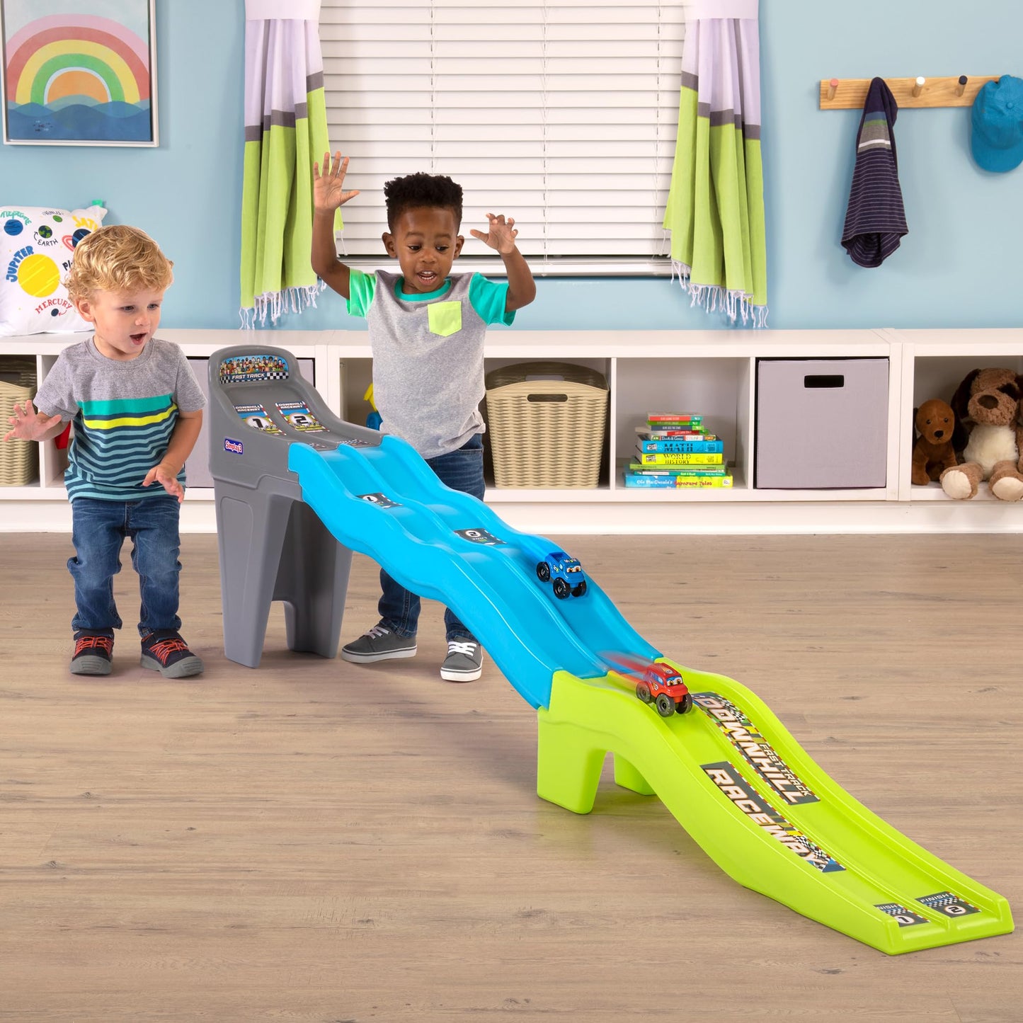 Simplay3 Fast Track Downhill Raceway, Dual Racetrack for Kids Cars for Toddlers, 2 Toy Race Cars Included, Made in USA