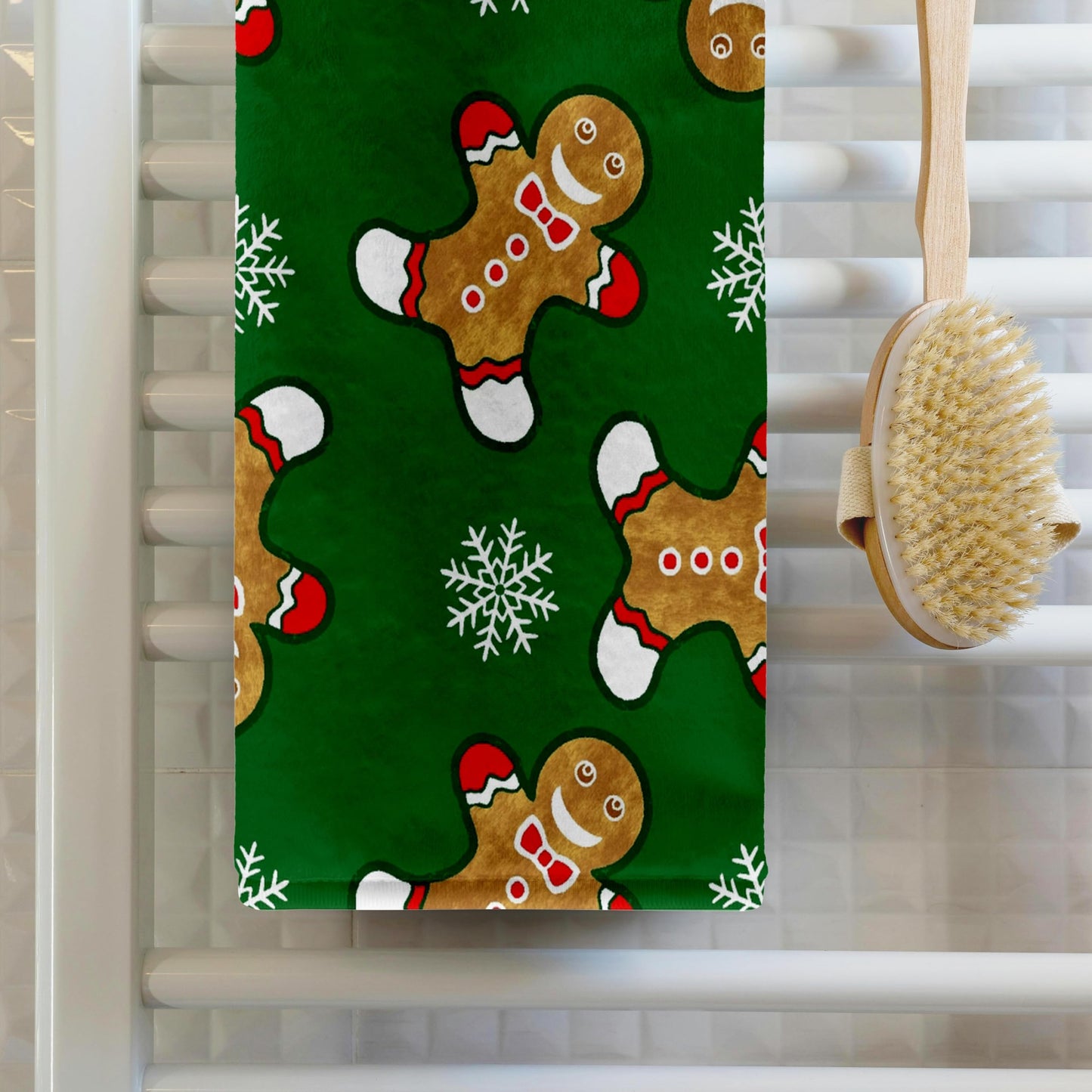 3D Rose TWL_219036_1 Cheerful Christmas Gingerbread Men & Snowflakes Towel, 15" x 22"