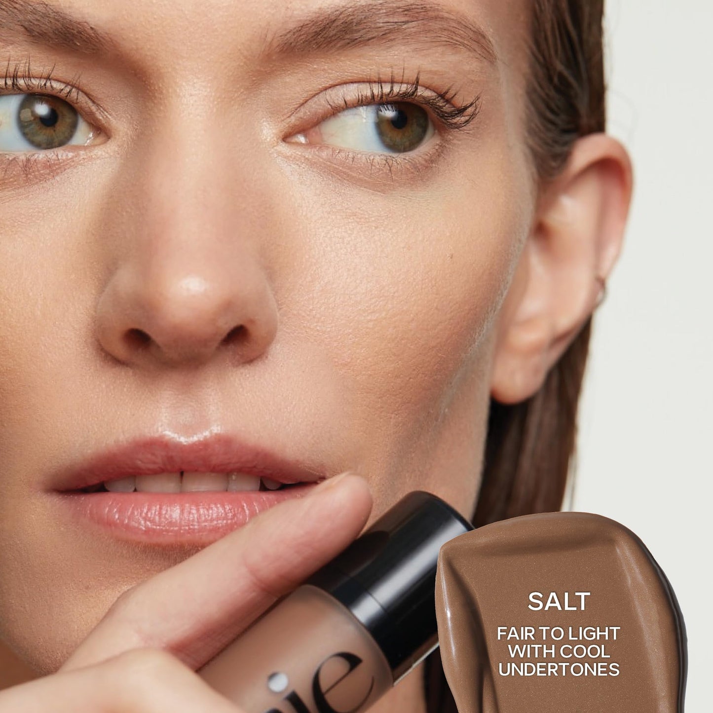 Saie Dew Bronze - Hydrating Liquid Bronzer Stick For a Sun Kissed Glow - Liquid Contour Stick Infused with Nourishing Skin Care Ingredients - Sculpted
