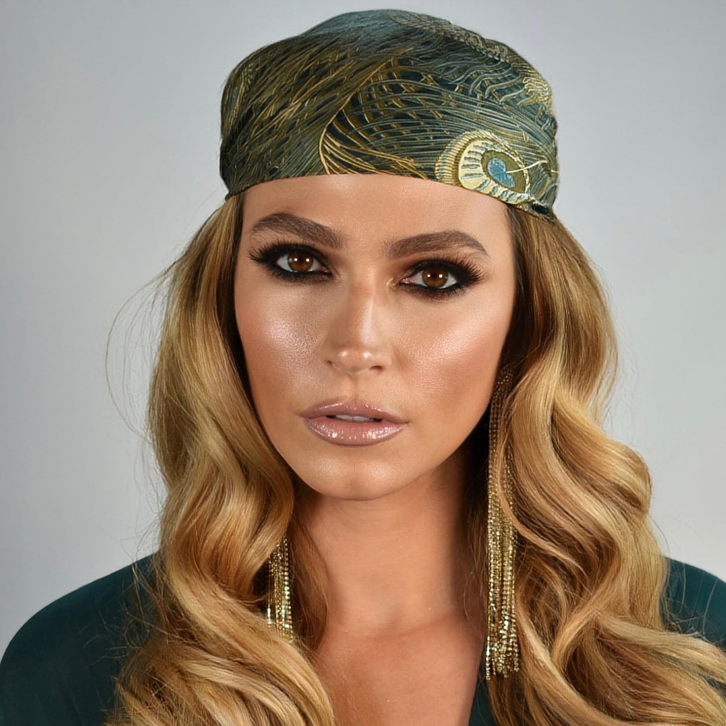 M?TIER Blush Highlighter Duo for a Radiant Glow, Magnetic Compact, Unisex (Leitmotif)
