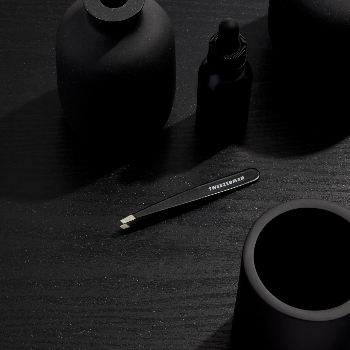 Tweezerman G.E.A.R. Slant Tweezer (Midnight)