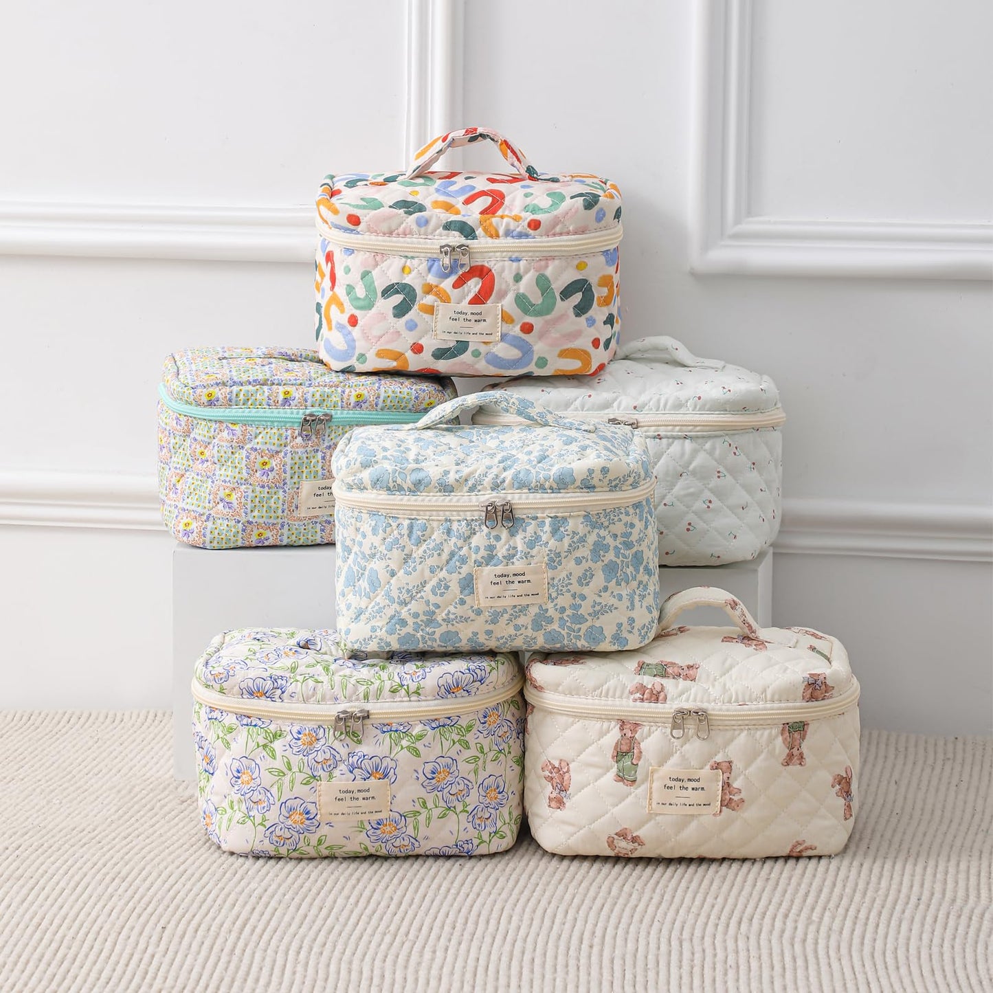 uekeboag Large Travel Quilted Makeup Bag for Women, Floral Cotton Cosmetic Bag, Coquette Aesthetic Floral Toiletry Organizer Bag (03White-Bear) Beauty and Personal Care uekeboag