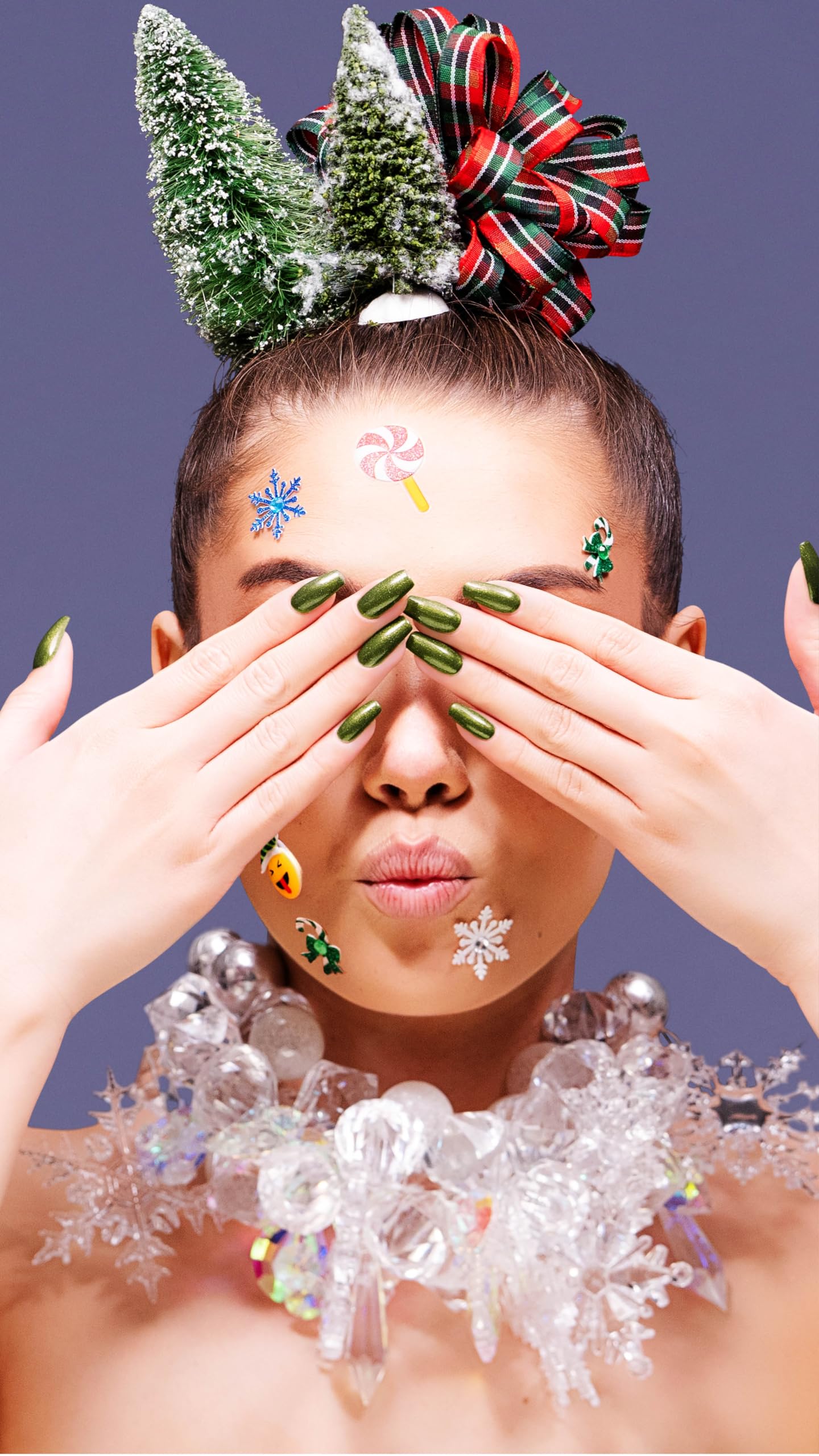 Gelish Winter On My Wish List Collection Gel Polish: Bad To The Bow, 15mL Beauty & Personal Care Gelish