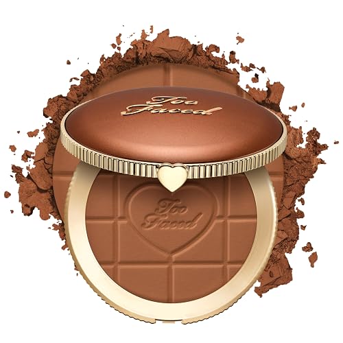 Too Faced Chocolate Soleil Matte Blurring Bronzer | Matte Bronzer Powder that Mimics Natural Skin for Blurred Sun-Kissed Effect, Chocolate Soleil