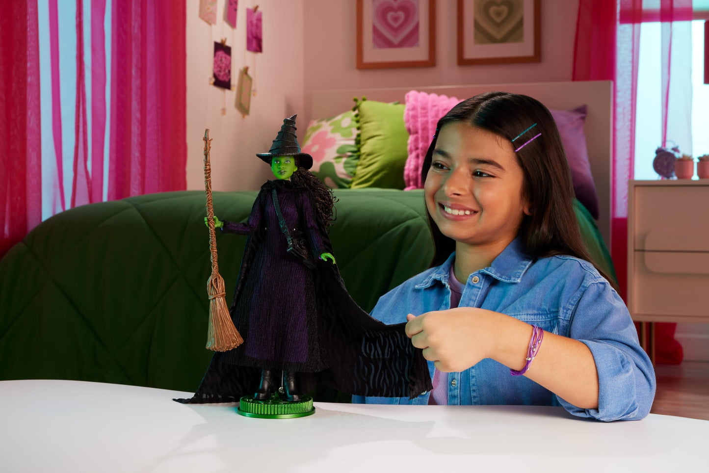 Mattel Universal Wicked Deluxe Elphaba Fashion Doll & Accessories, Movie-Inspired Look with Braided Hair & Posability