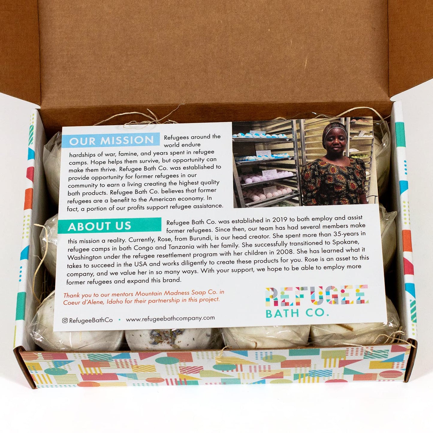 Refugee Bath Co. Variety Pack Bath Bombs, Color-Free Calm and Refresh Scents, 2.5 oz, Support Refugee Employment in The USA