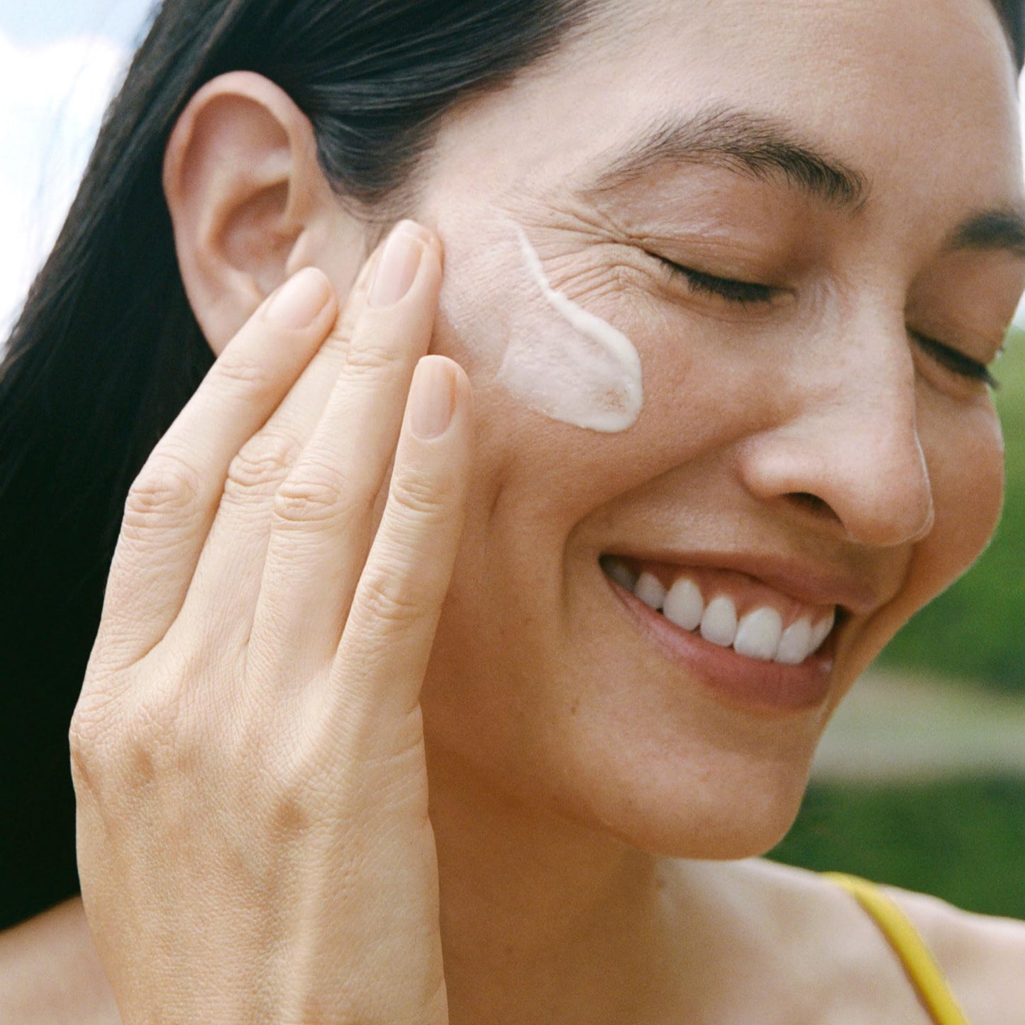 Ursa Major Mountain Glow Natural Face Serum | Vegan Daily Facial Moisturizer | Combat Wrinkles & Sagging Skin | Boost Radiance and Skin Glow |