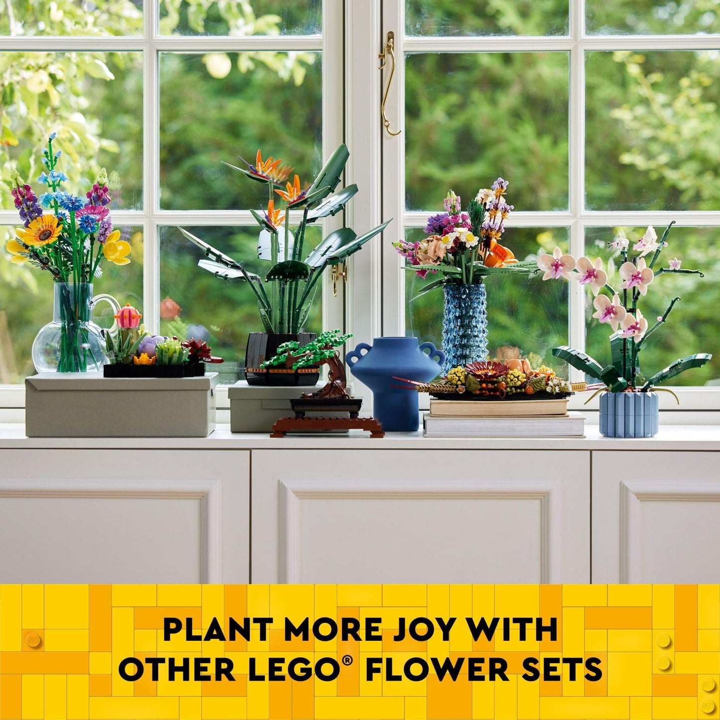 LEGO Daffodils Building Toy for Kids Ages 8+, Artificial Flower Set for Bedroom Decor & Display, Fun Birthday Gift for Girls & Boys, 40747
