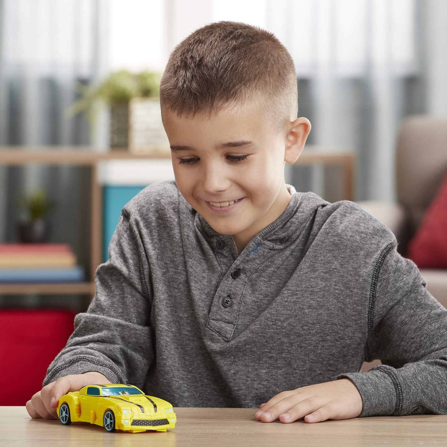 Transformers Toys Cyberverse Ultra Class Bumblebee Action Figure, Combines with Energon Armor to Power Up, for Kids Ages 6 and Up, 6.75-inch, Yellow