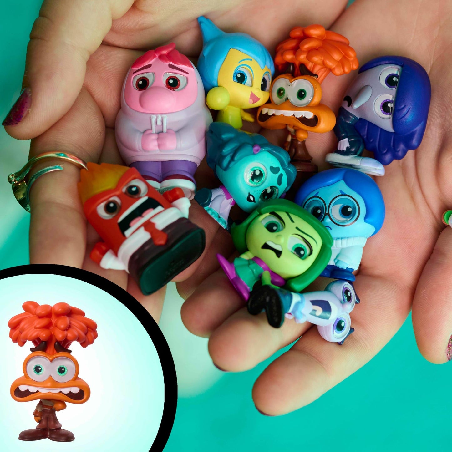 Disney Doorables Inside Out 2 Collection Peek Figures, Kids Toys for Ages 5 Up by Just Play