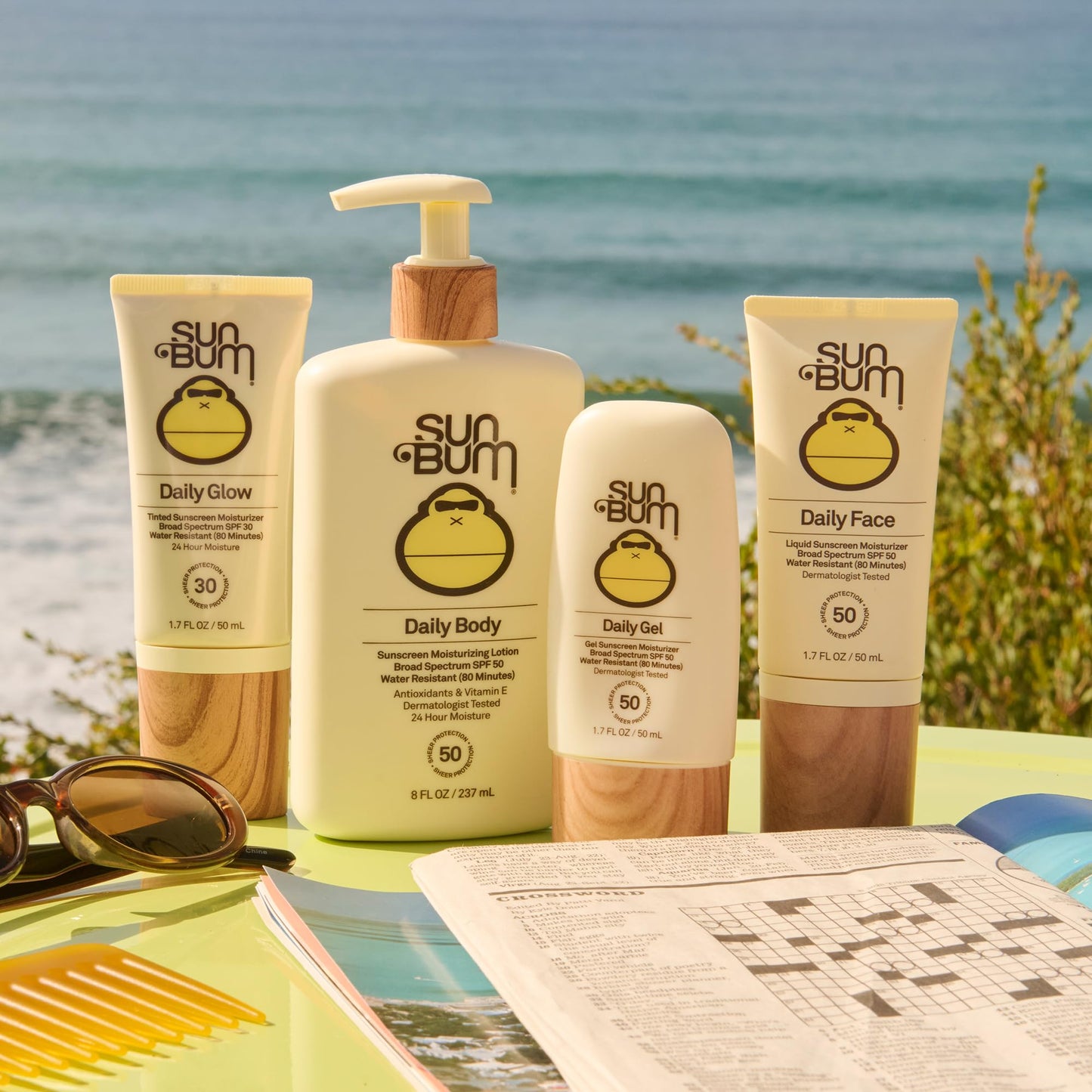 Sun Bum Daily SPF 30 Glow Sunscreen Face Lotion - Moisturizing Facial Sunscreen - Tinted - Dewy Finish - Hawaii 104 Act Compliant (Made without