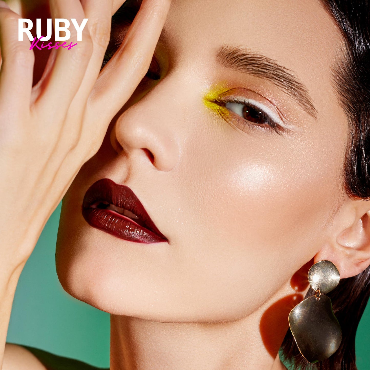 Ruby Kisses Pencil Eyeliner, Retractable Eyeliner, Waterproof, Smudge-Proof Eye Makeup, High Pigmented, 24H Long Lasting Eyepencil (White Out)