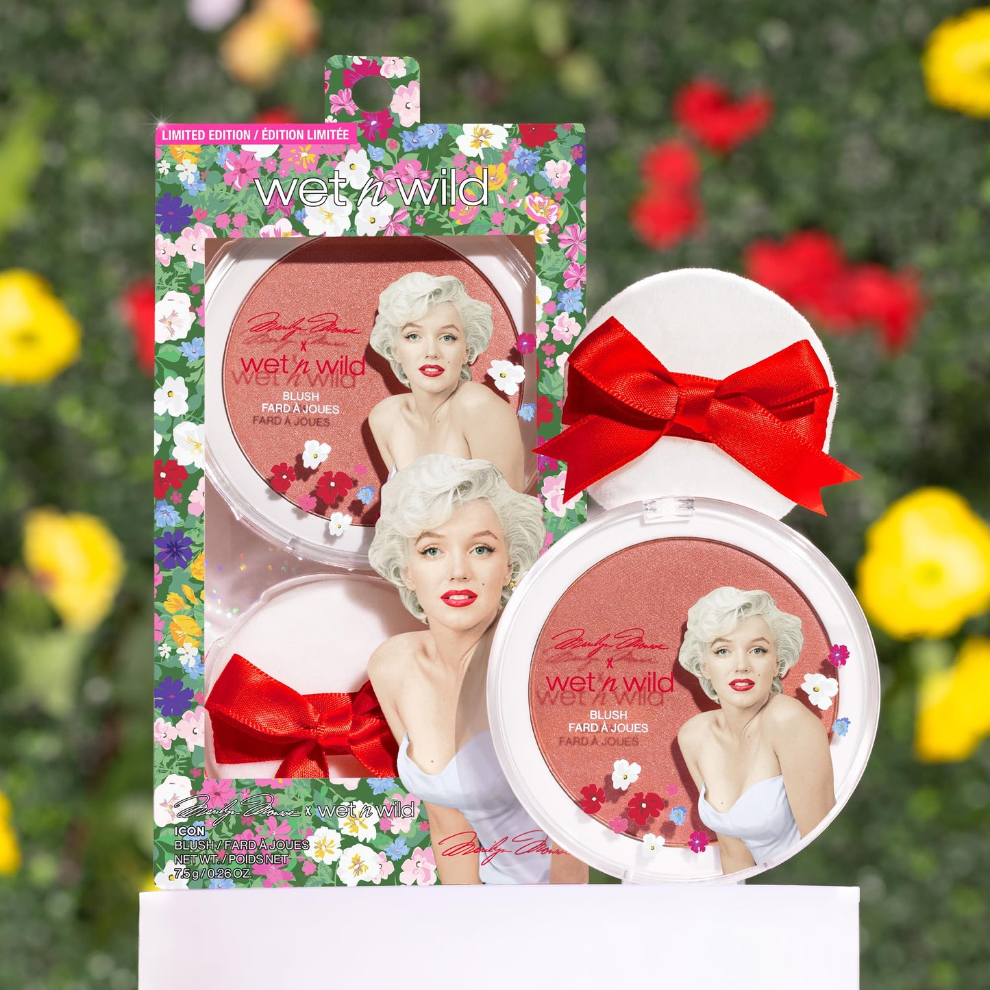 wet n wild Marilyn Monroe Collection Icon Blush - Velvety Pearlescent Powder Blush, Buildable & Blendable Formula Infused with Vitamin E, Includes