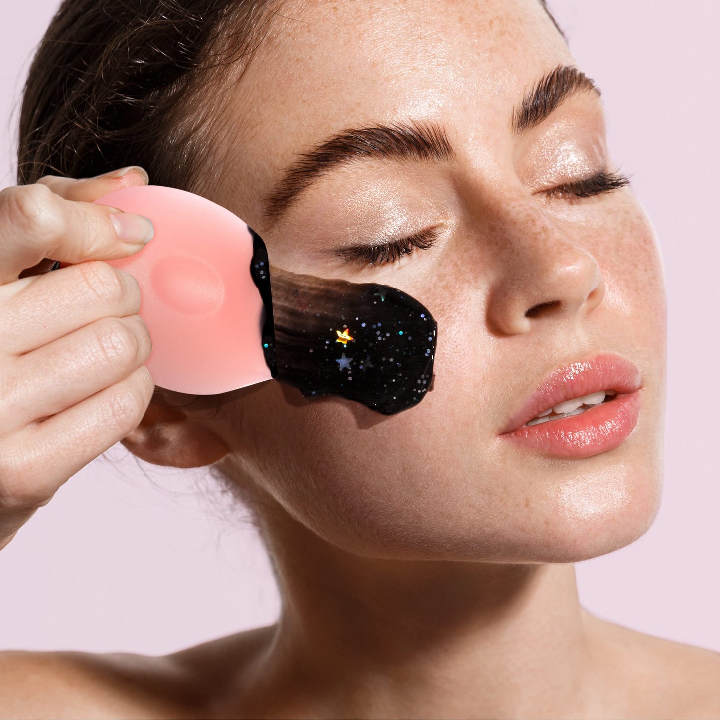 Real Techniques Limited Edition Me Time Makeup Brush and Skin Care, 6 Piece Valentine’s Day Gift Set, Perfect For Wife, Spouse, Girlfriend