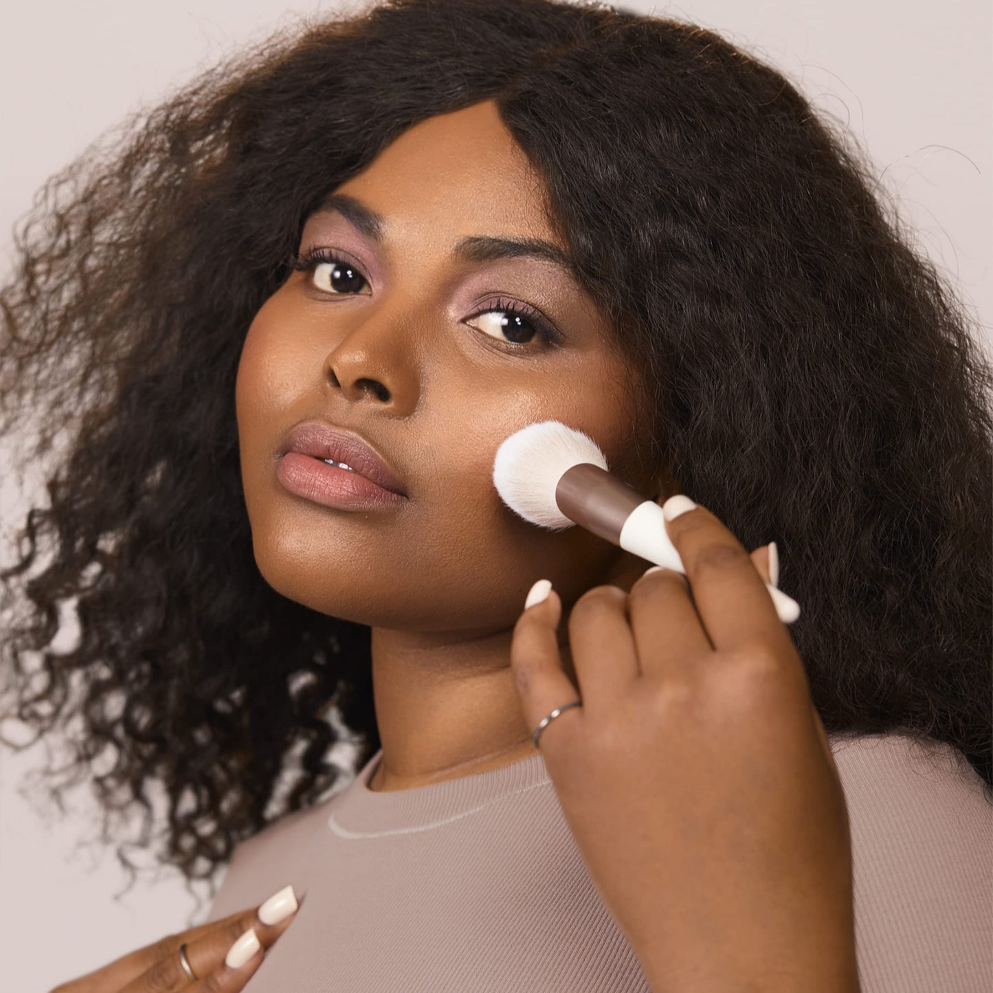 EcoTools Luxe Plush Powder Makeup Brush for Blush & Bronzer, Works Best With Powder Makeup, Luxurious and Glamorous, Eco-Friendly Premium Makeup