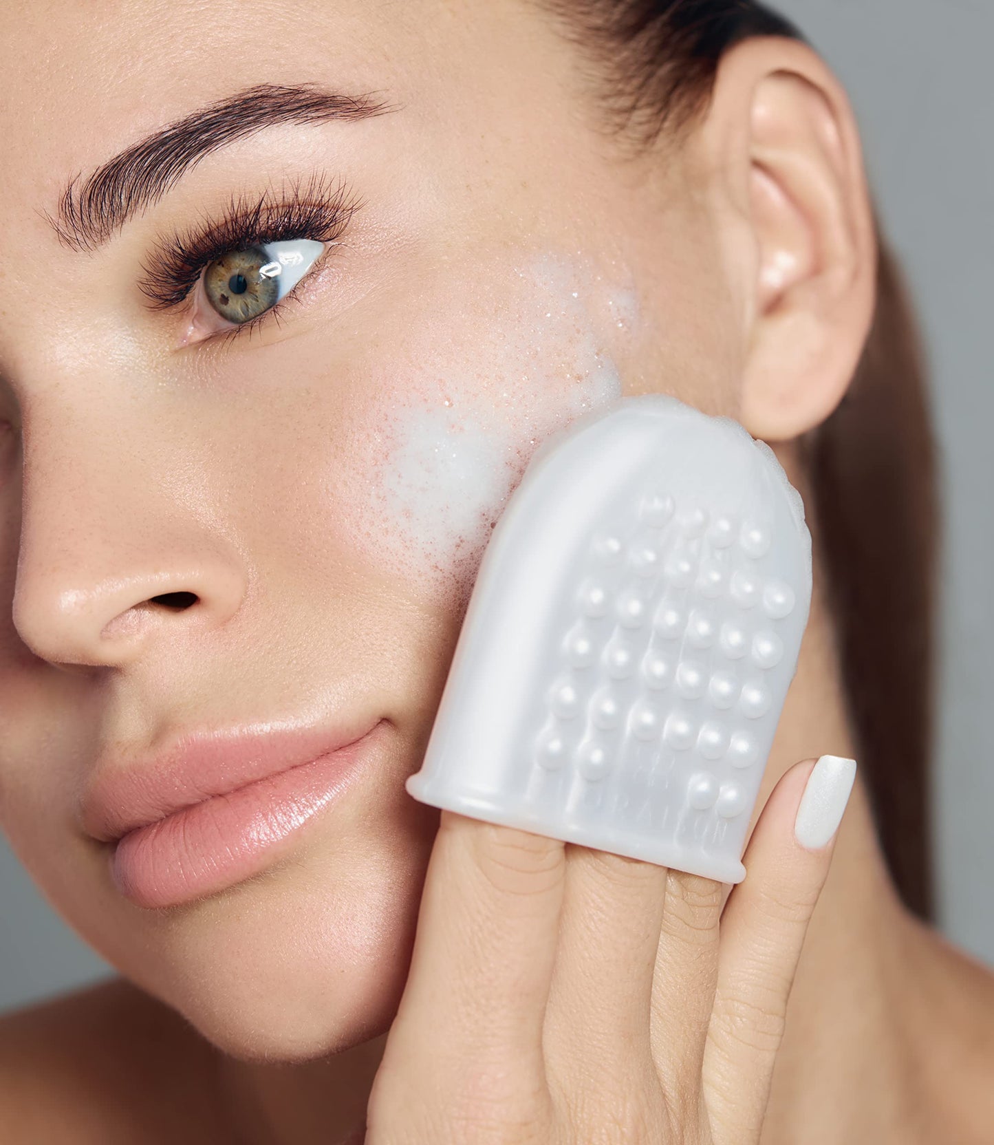 2 Mini Gloves Mini Glow Soft Silicone Facial Cleansing Brush and Face Massager Luxury Skincare Gift (Pink)