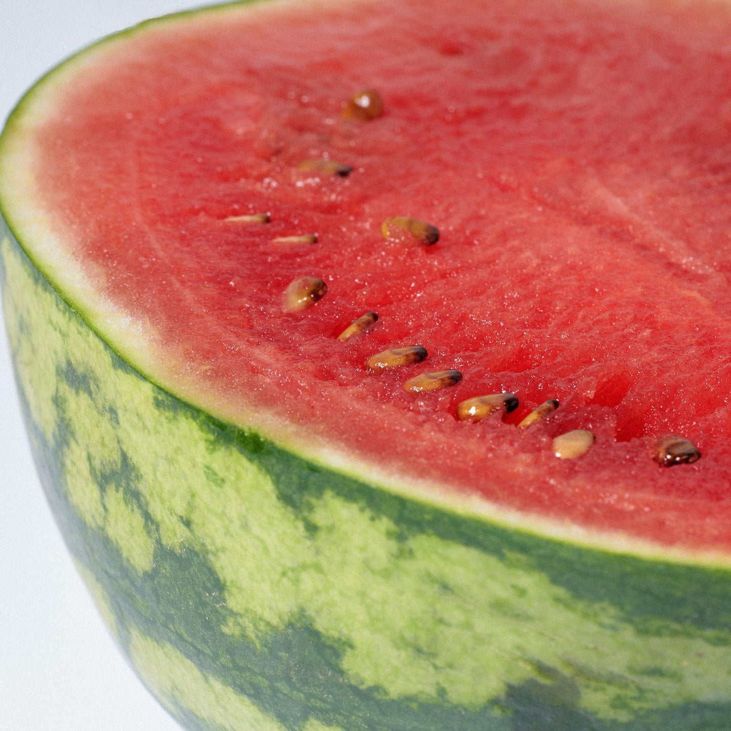 Addison Rae Fragrance Confident - Luxury Perfume for Women -Fruity Floral Scent - Eau De Parfum -Notes of Vanilla, Strawberry, Jasmine -Long Lasting