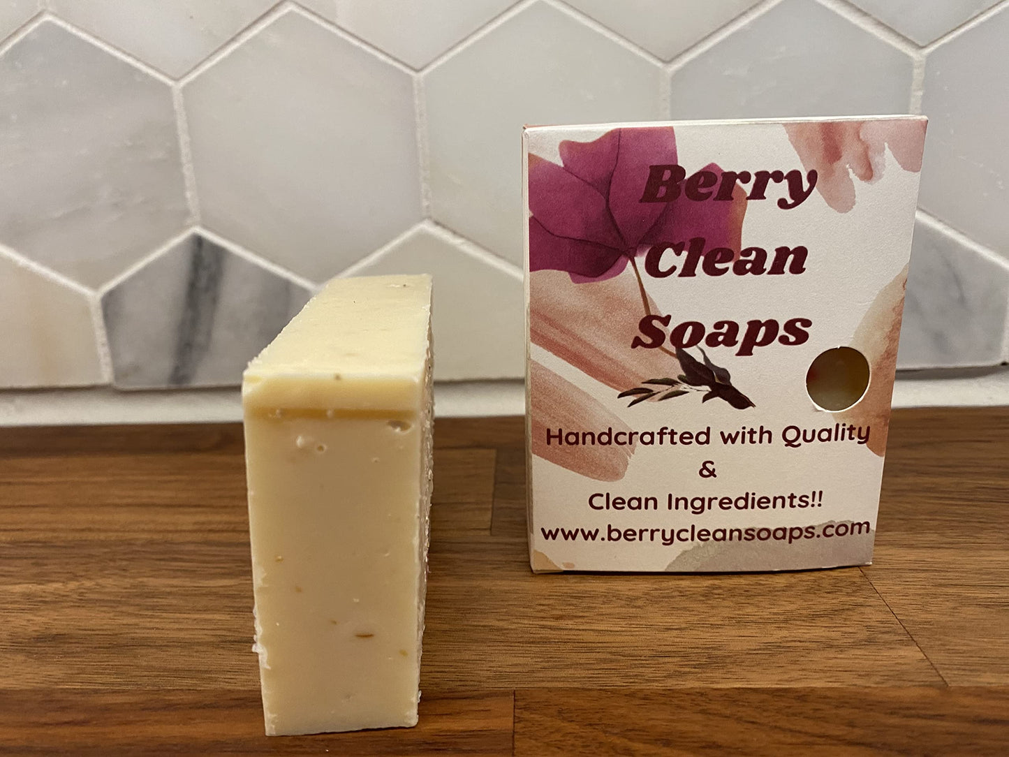 Honeysuckle Natural Oatmeal Exfoliating Soap Bar (1) Beauty & Personal Care Berry Clean Soaps