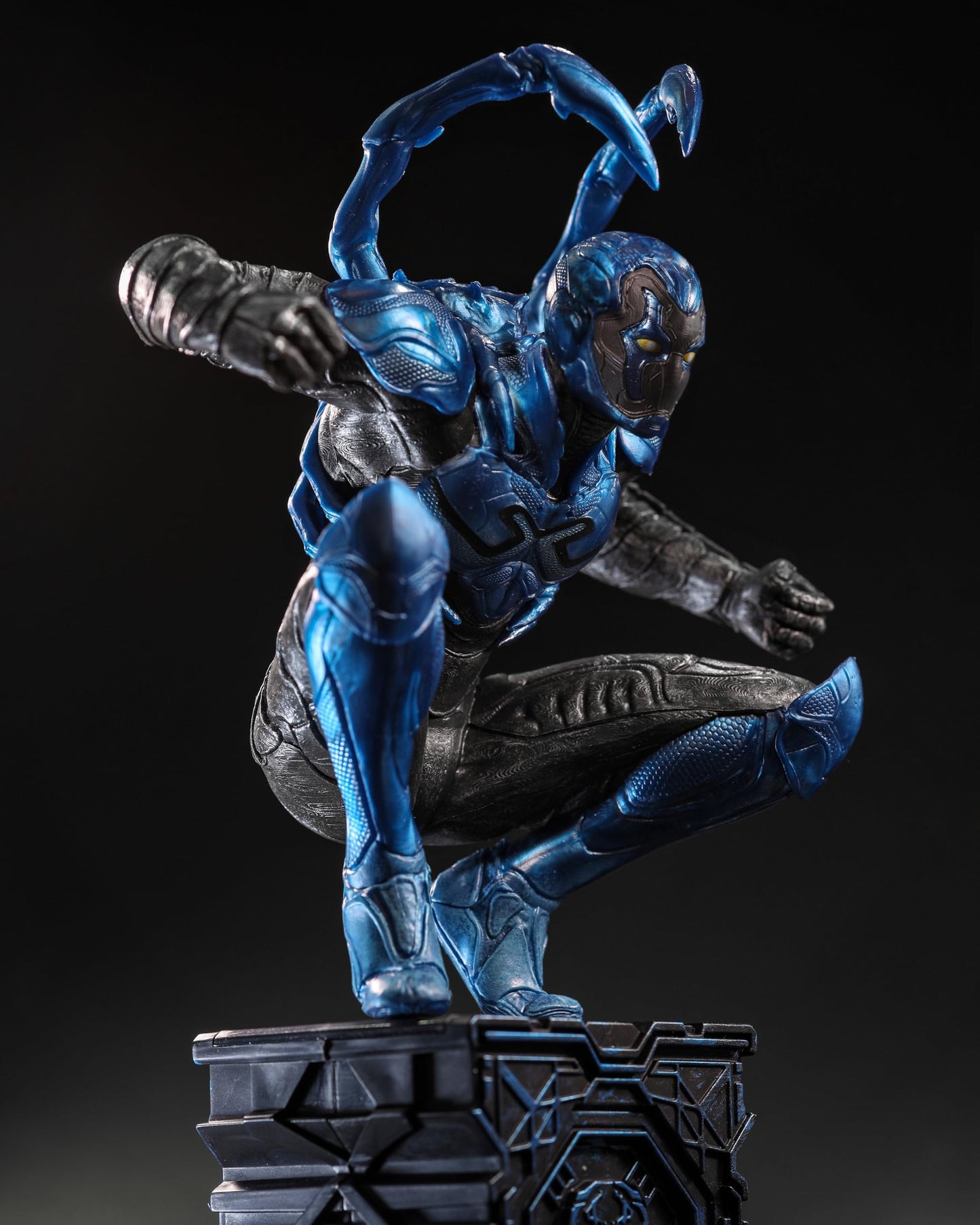 McFarlane Toys - DC Multiverse Blue Beetle (Blue Beetle Movie) 12in Statue
