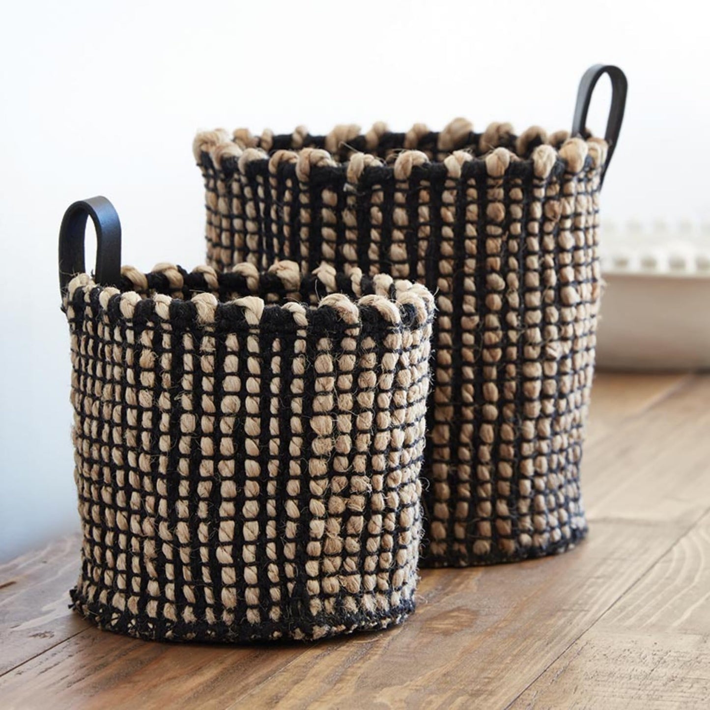 Santa Barbara Design Studio Jute Organizer Woven Storage Basket for Home Décor, Small 4" x 4", Black/Natural