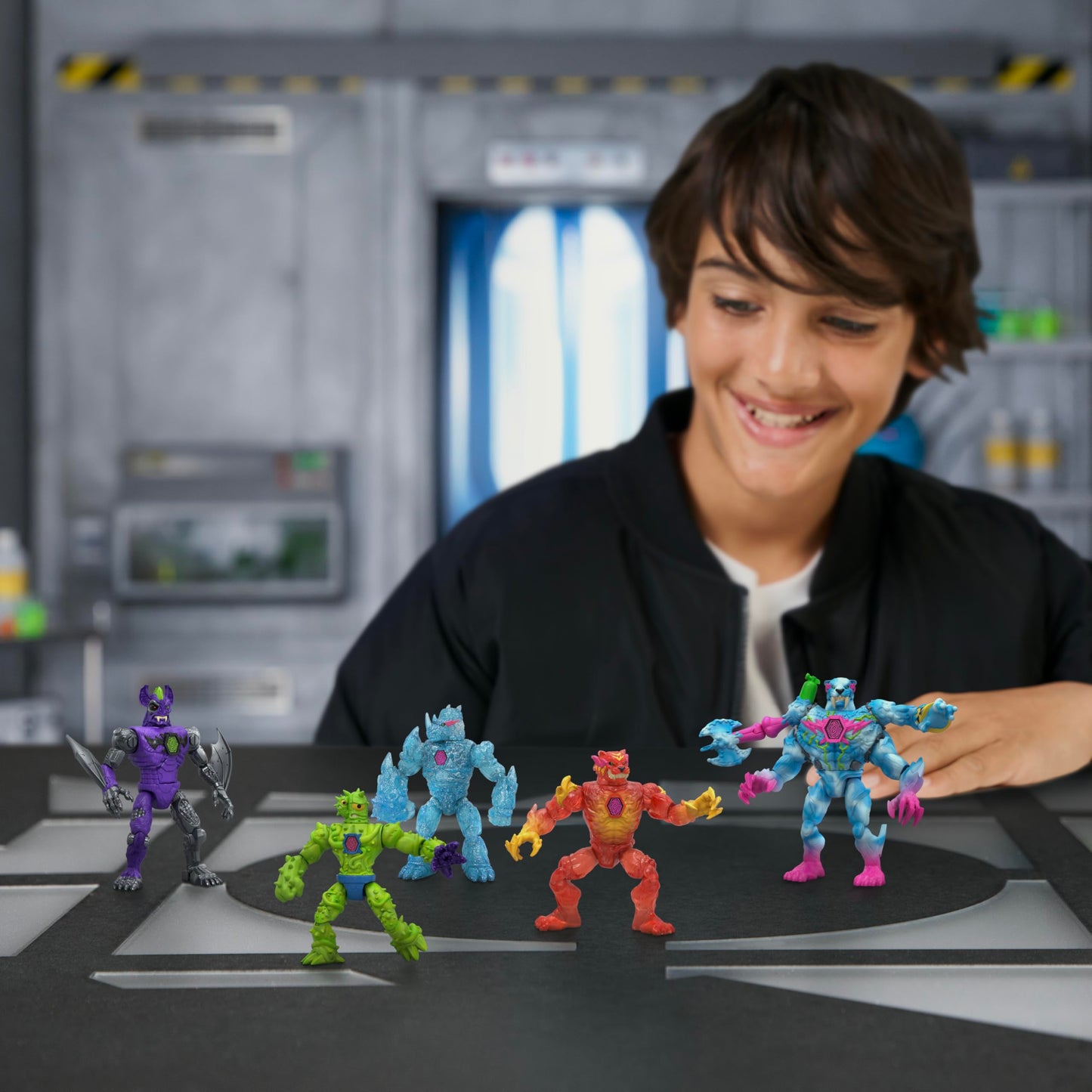 MRBEAST LAB Hybrids Mega Pack – Mix & Match 5 Action Figures with Hybrid Parts, Reveal Mega Torso Panther & Real Colors, Collect 30+ Beasts