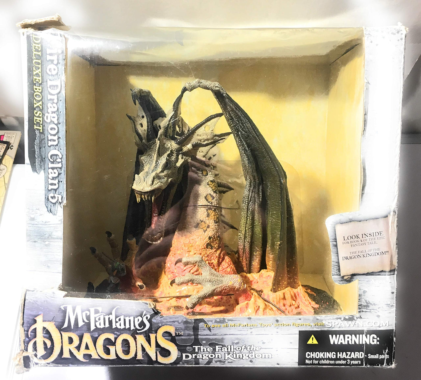 McFarlane's Dragons: Fire Clan Dragon 8.5"