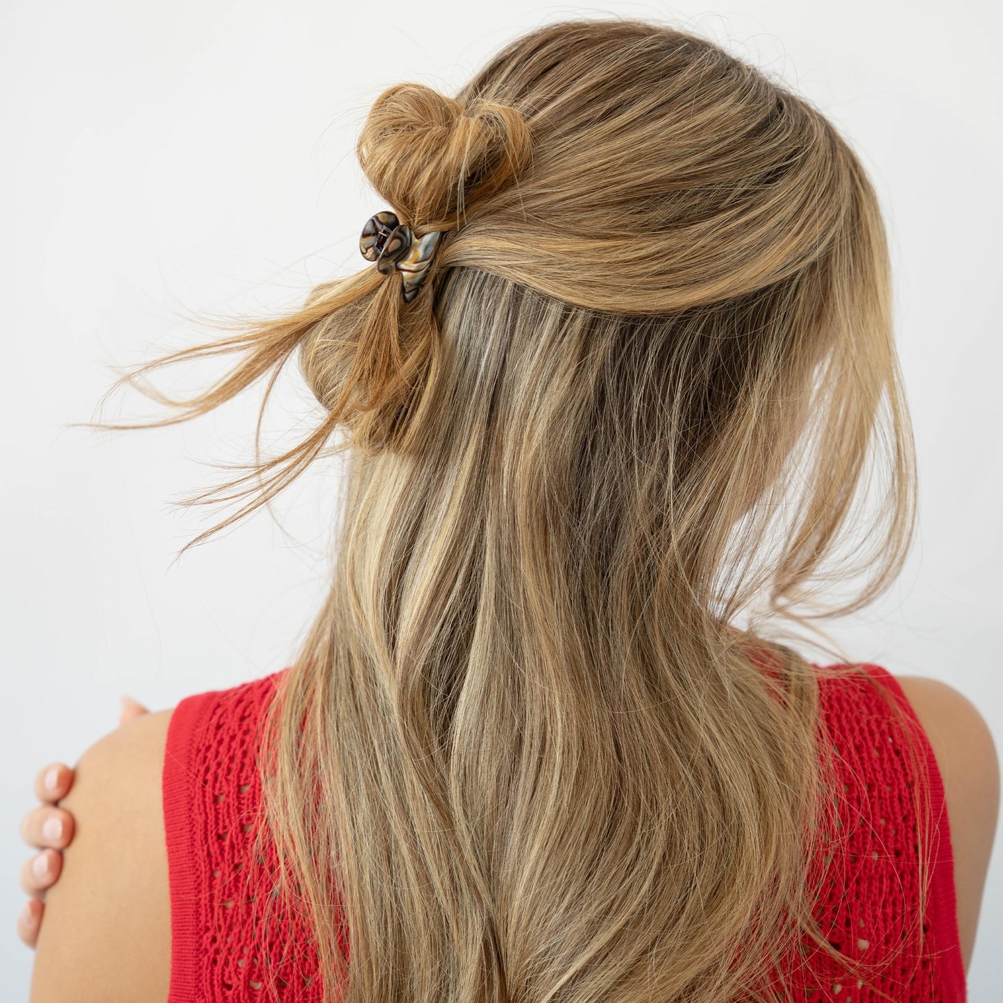 French Hair Clip for Thin or Short Hair, Mini Couture Claw Clip for Women, Strong No Slip Hold, Gentle Grip, Lightweight, Onyx Grey Faux Shell |