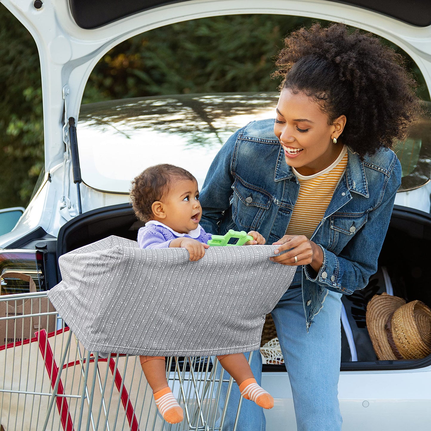 Munchkin® 5-in-1 Baby Car Seat Cover - Versatile Nursing Cover Up for Breastfeeding, High Chair and Carrier Protection with XtraGuard™ Silver-Ion…
